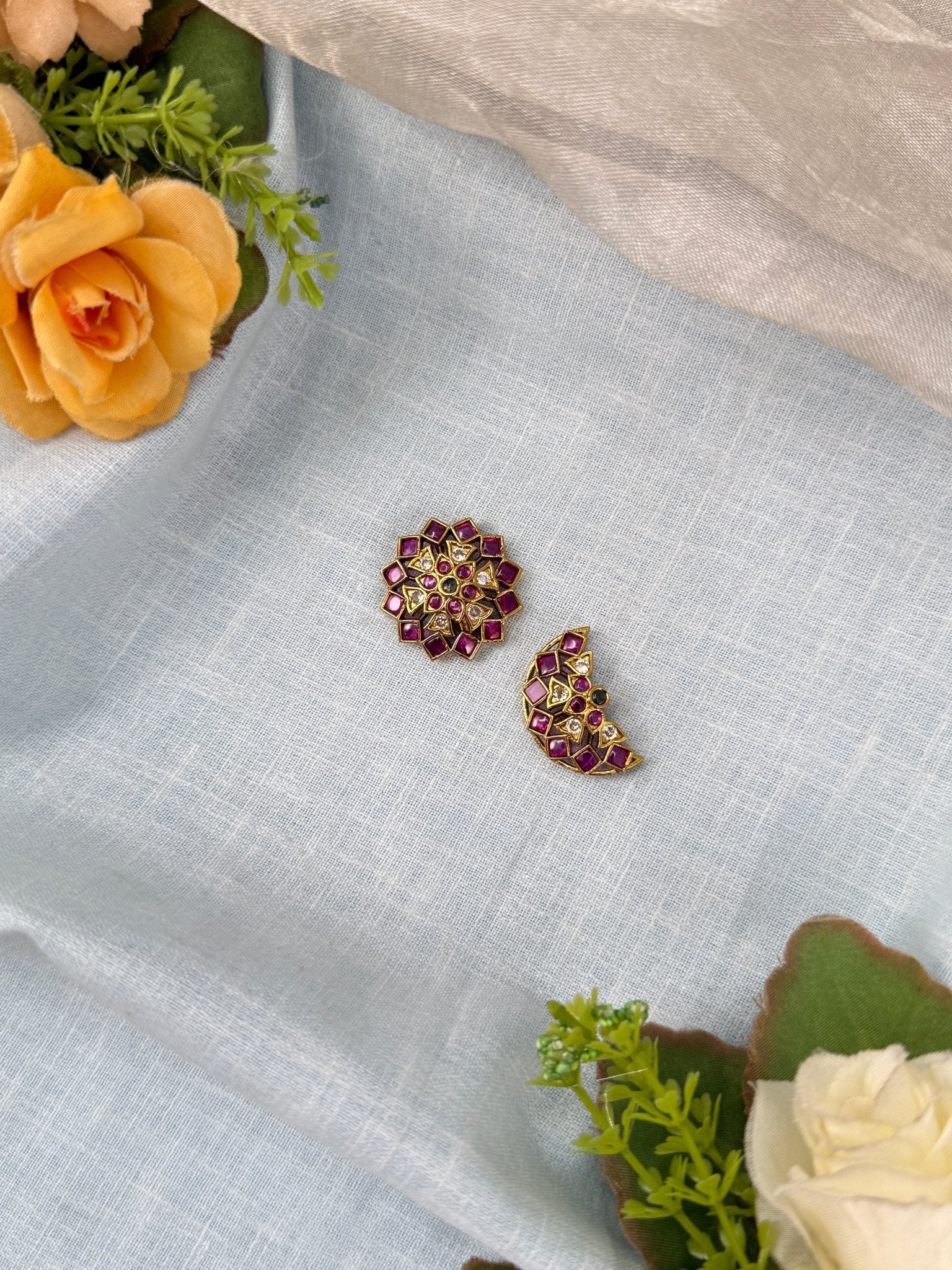 Royal Antique Small Surya Chandra 537 - Mahilas