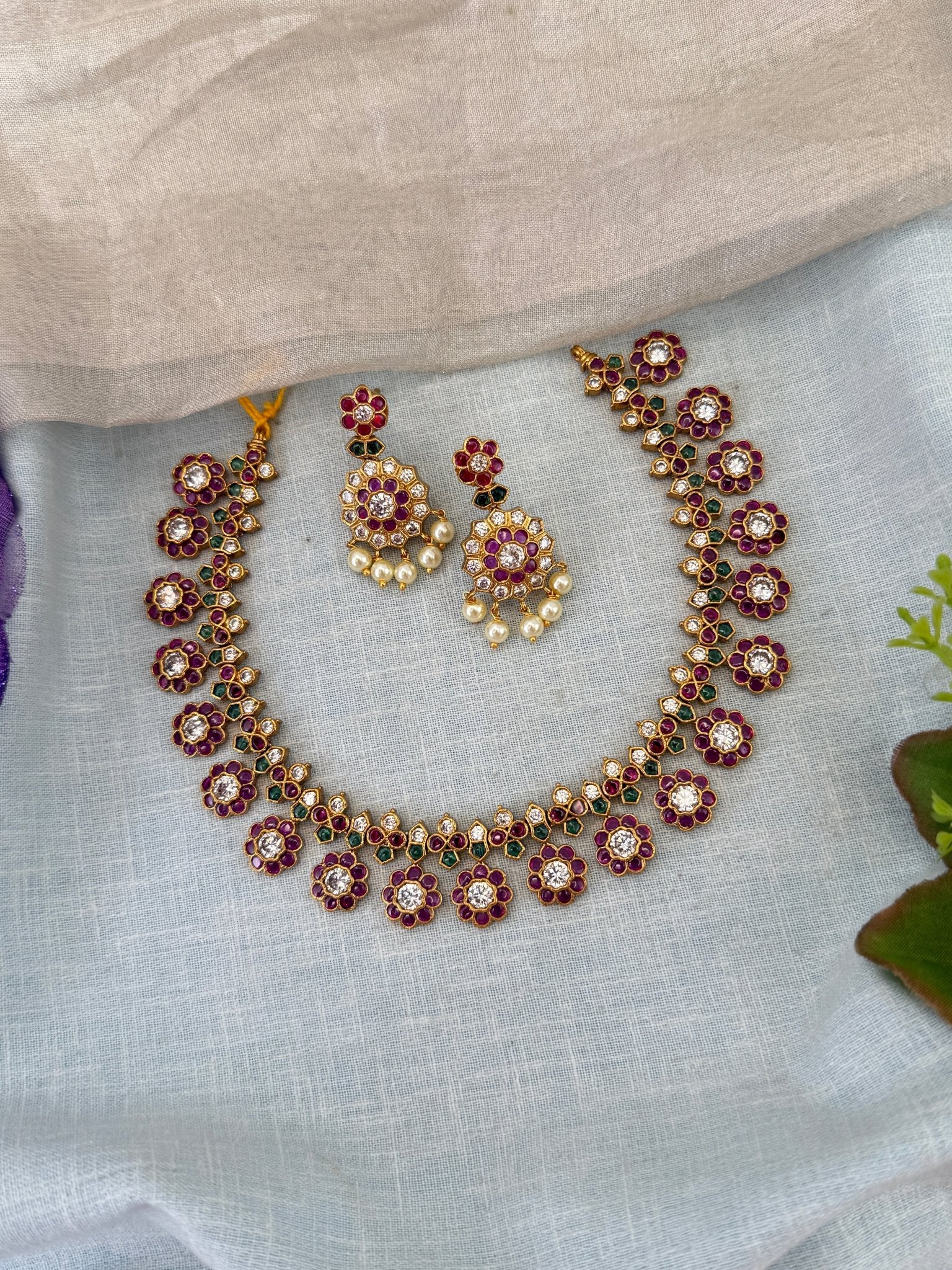 Royal Antique Stone Short Necklace Set 1199 - Mahilas