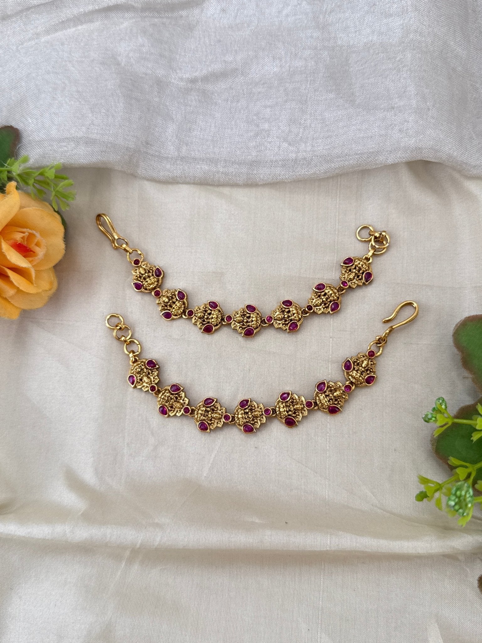 Royal Antique Straight Maatal Earchain 477 - Mahilas