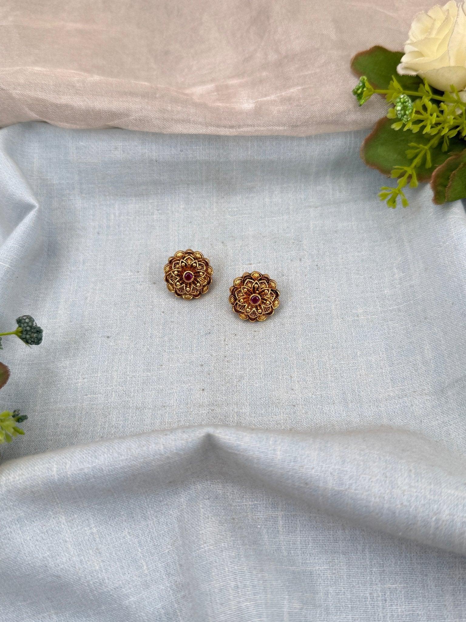 Royal Antique Stud Earrings 0688 - Mahilas