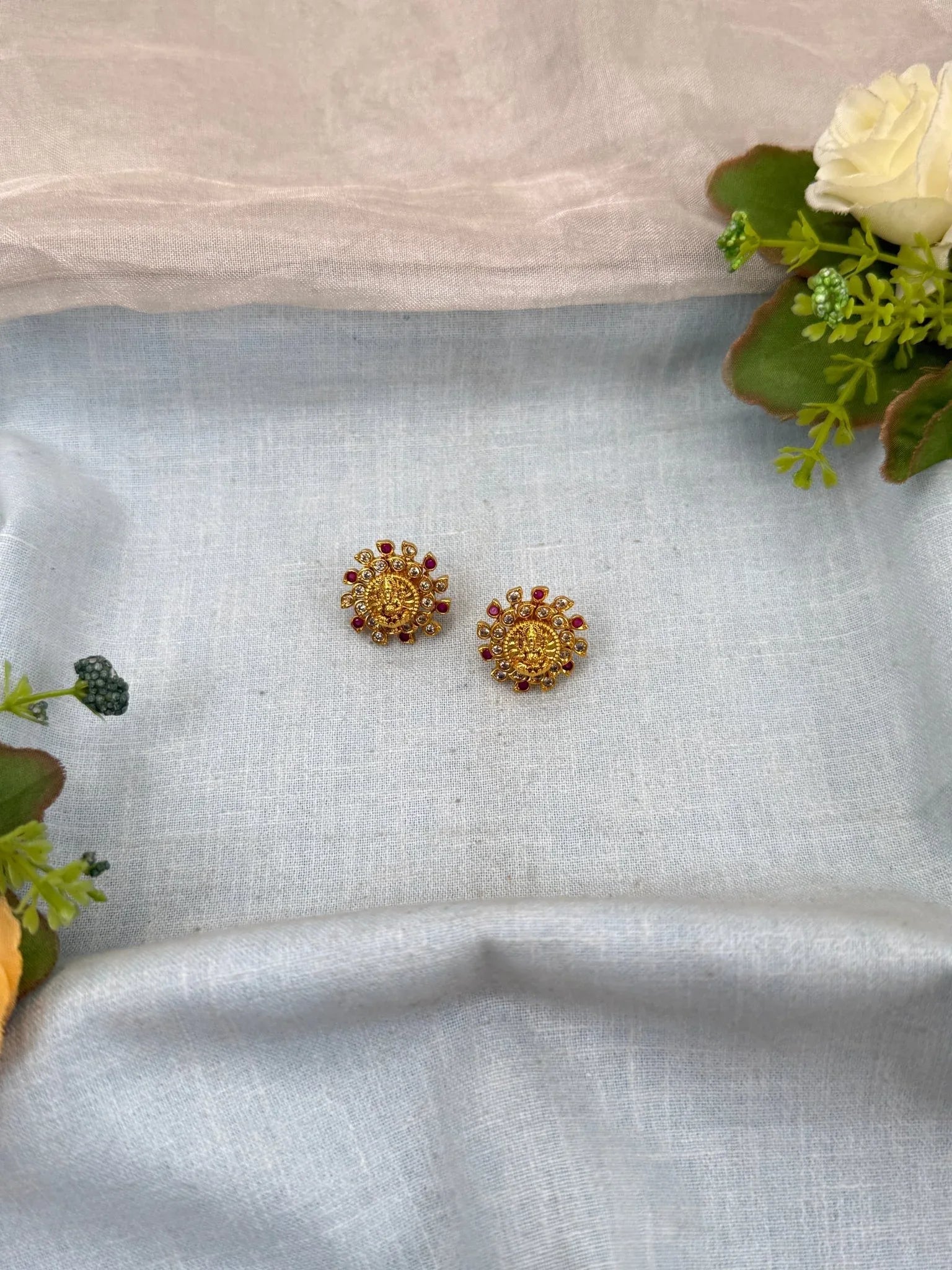 Royal Antique Stud Earrings 0690 - Mahilas