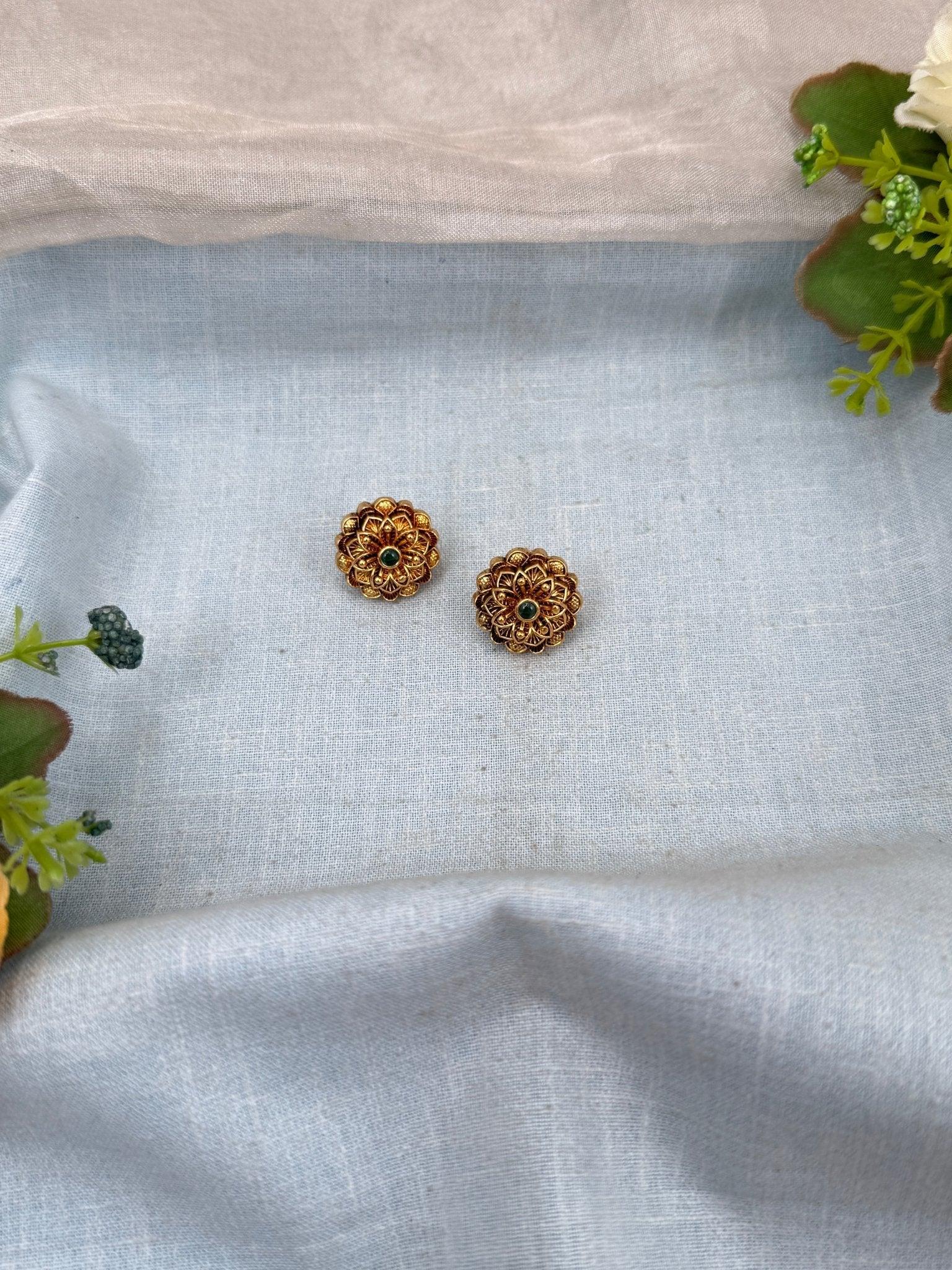 Royal Antique Stud Earrings 0700 - Mahilas