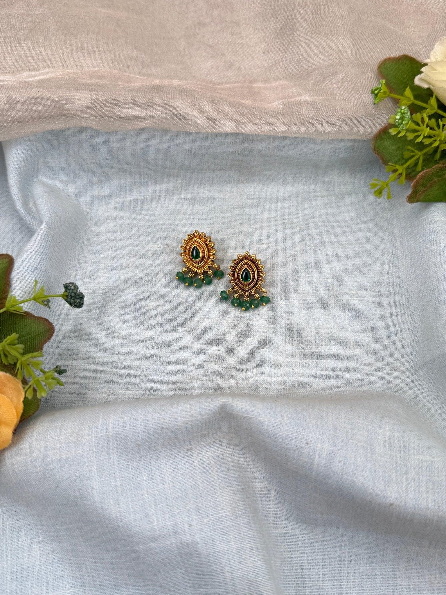 Royal Antique Stud Earrings 0706 - Mahilas