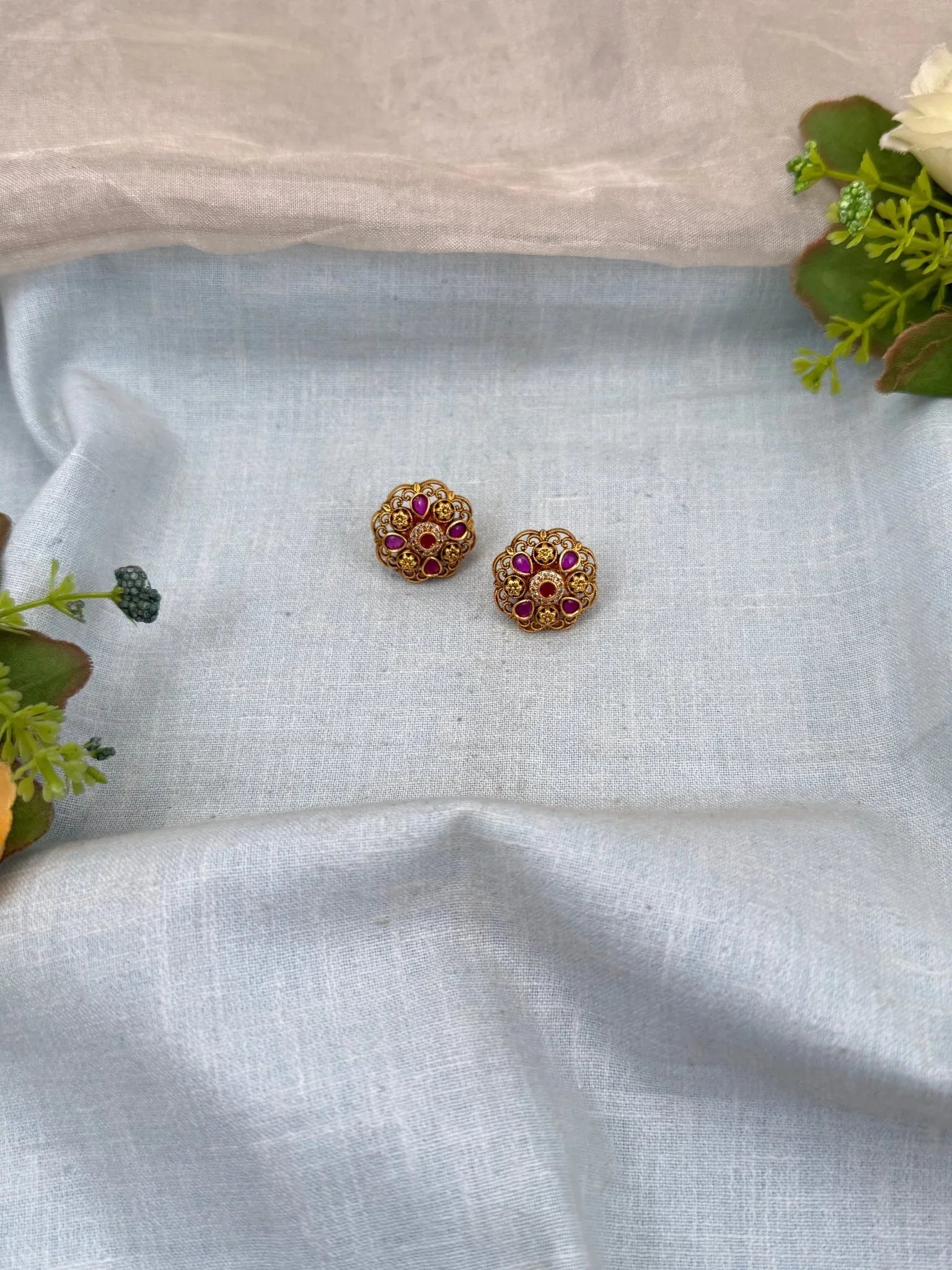 Royal Antique Stud Earrings 0710 - Mahilas