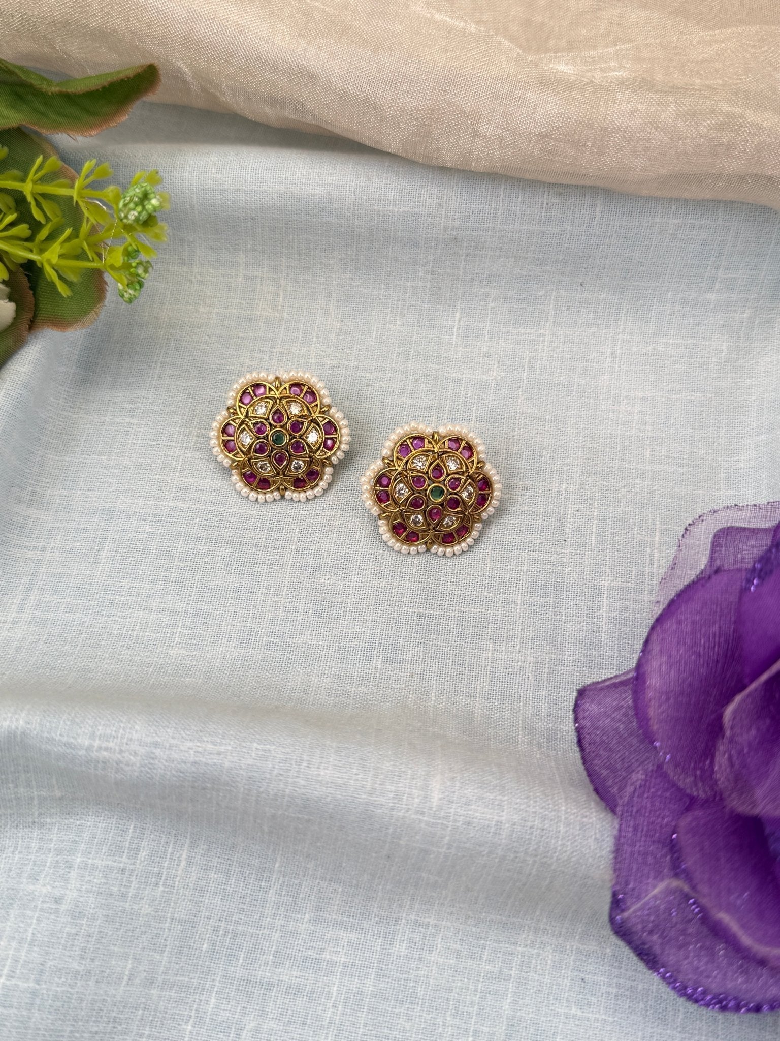 Royal Antique Stud Earrings 0868 - Mahilas