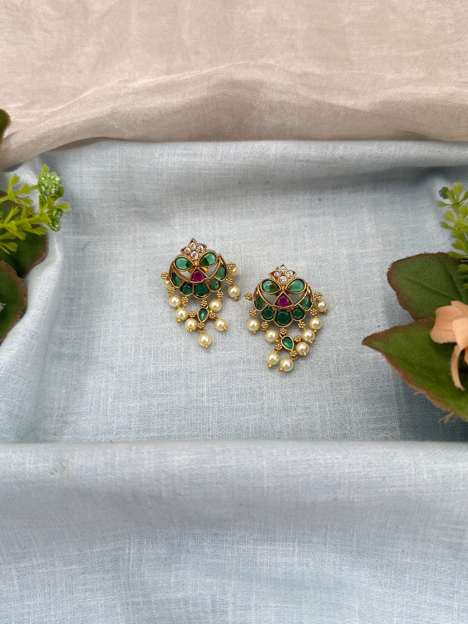 Royal Antique Stud Earrings 0910 - Mahilas