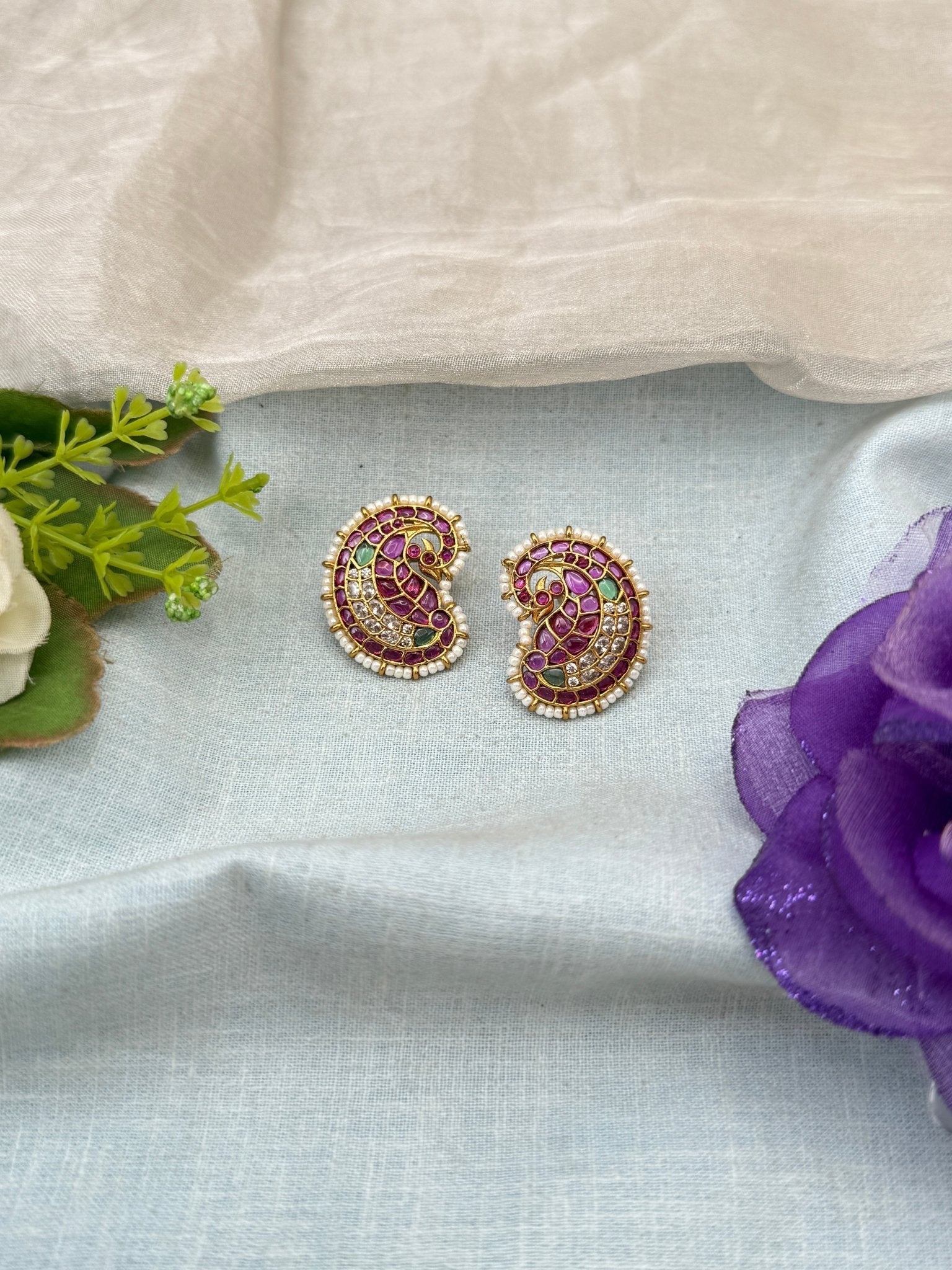 Royal Antique Stud Earrings 1065 - Mahilas