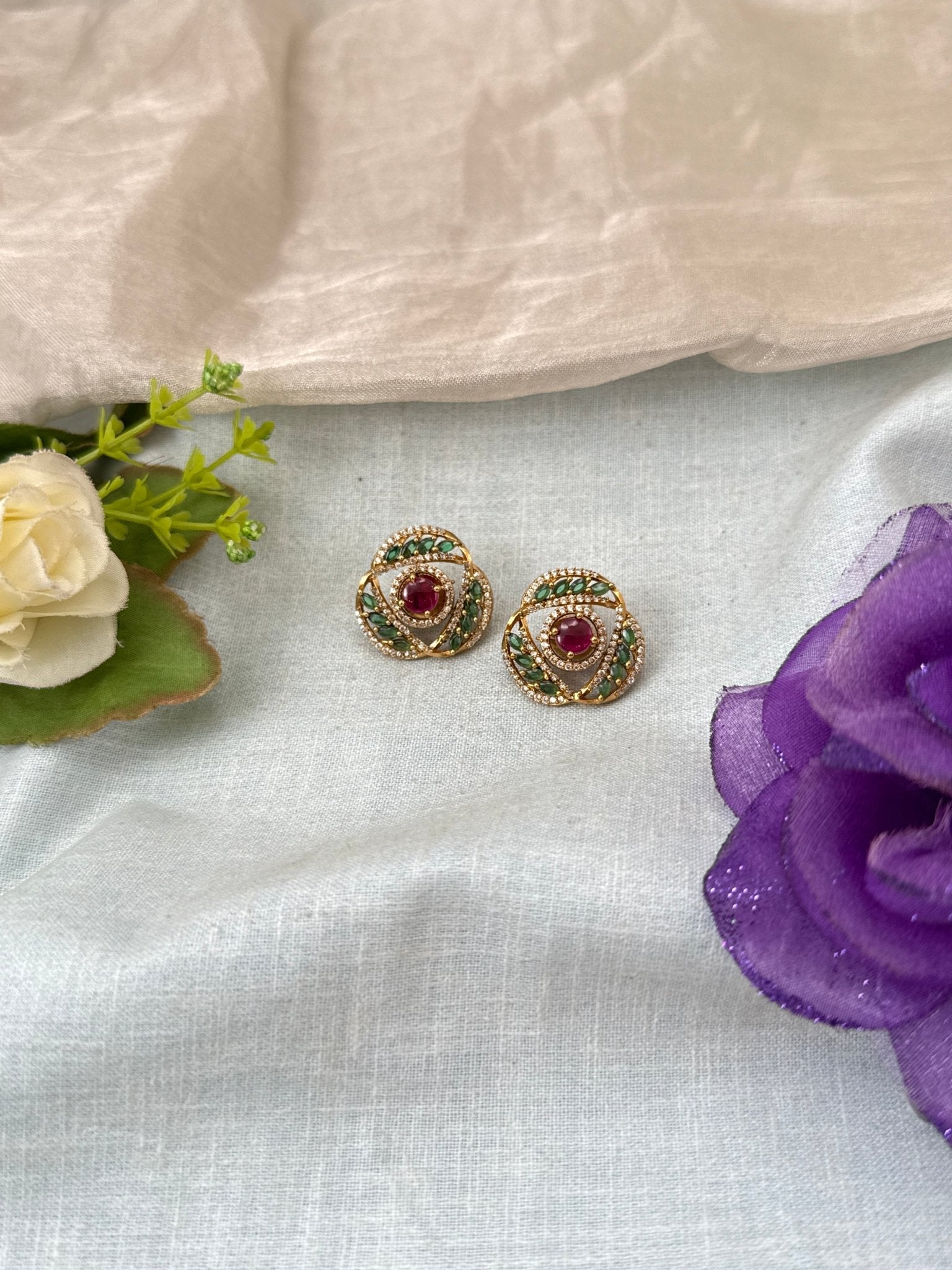 Royal Antique Stud Earrings 1080 - Mahilas