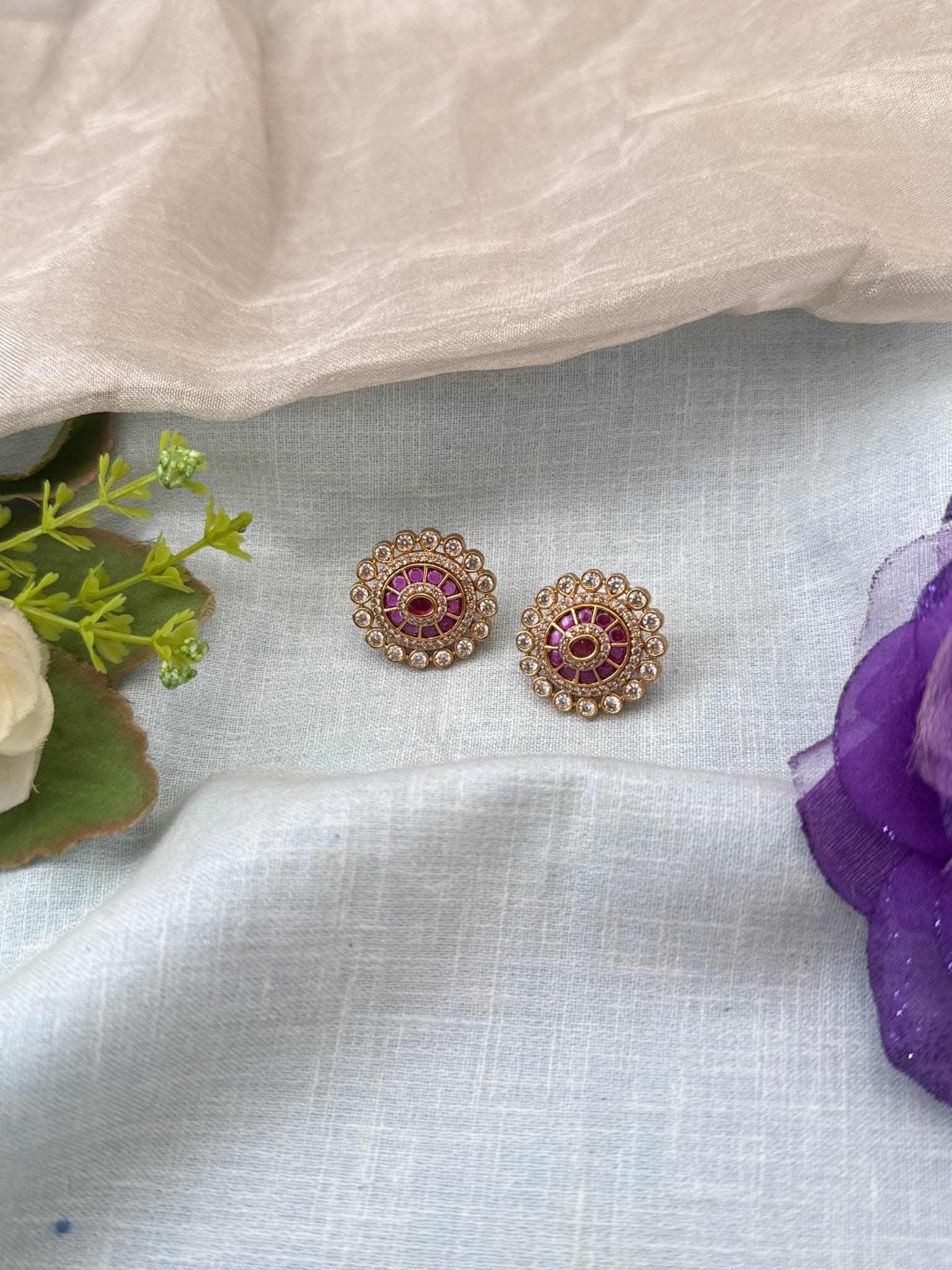 Royal Antique Stud Earrings 1083 - Mahilas