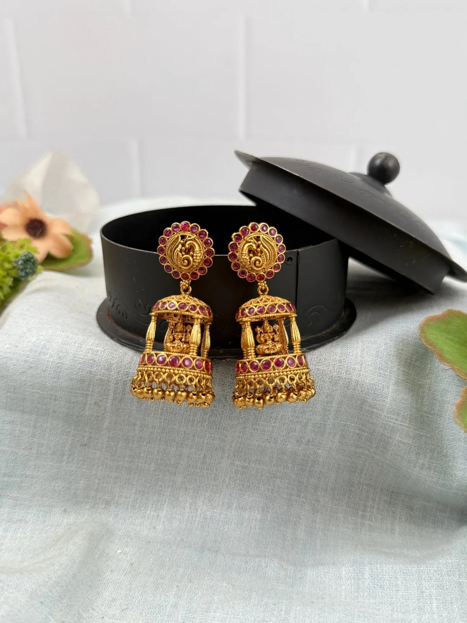 Royal Antique Temple Jhumka 0751 - Mahilas