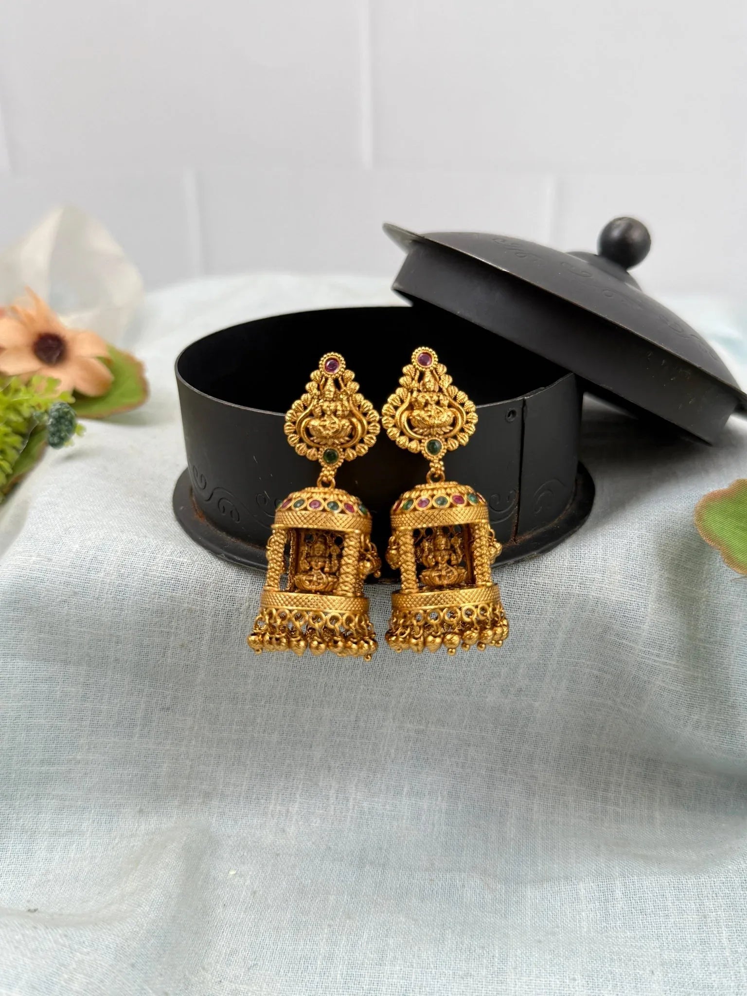 Royal Antique Temple Jhumka 0756 - Mahilas