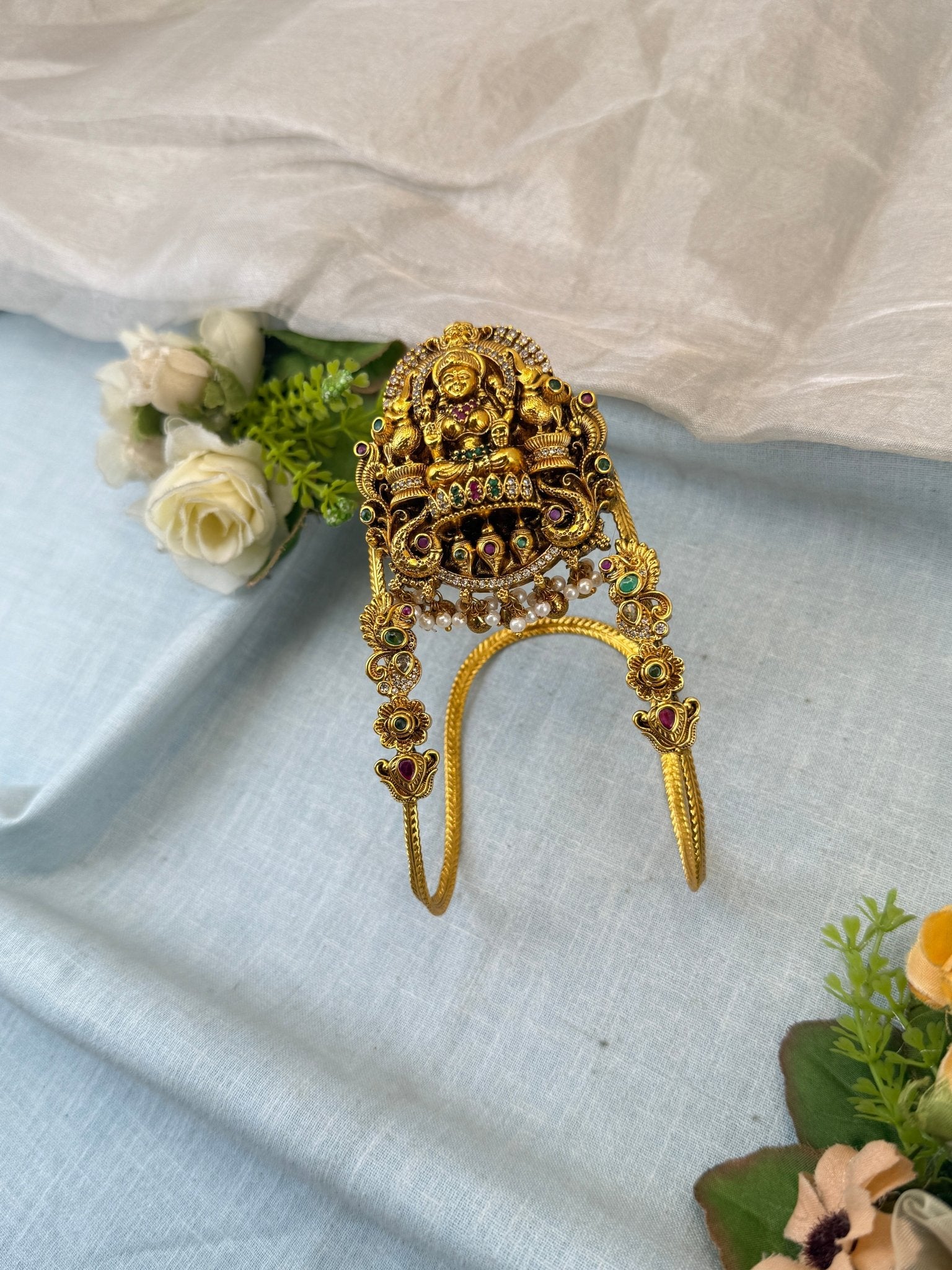 Royal Antique Vanki Bajubandh 4135 - Mahilas