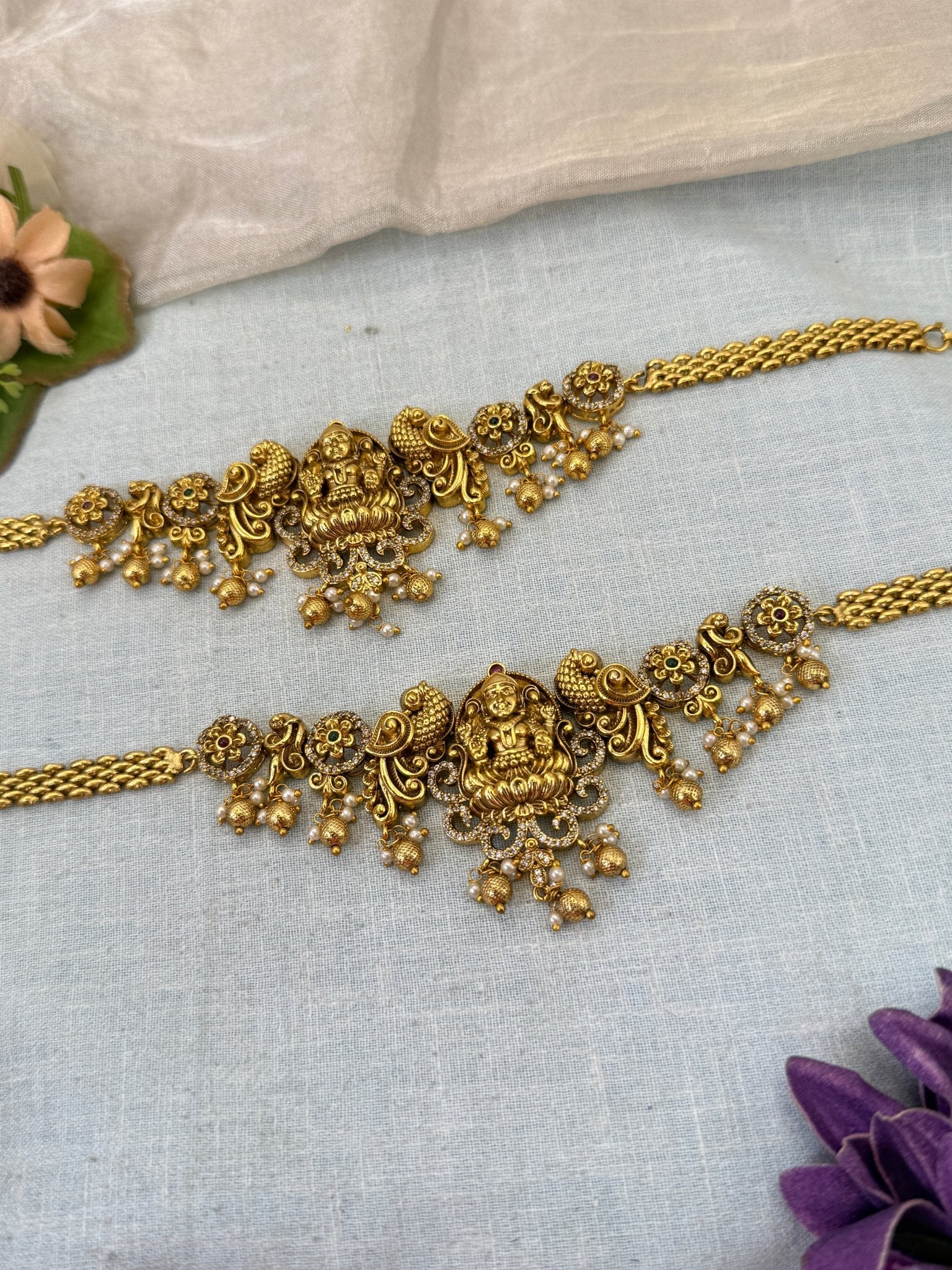 Royal Antique Vanki Bajubandh Chain Style 4168 - Mahilas