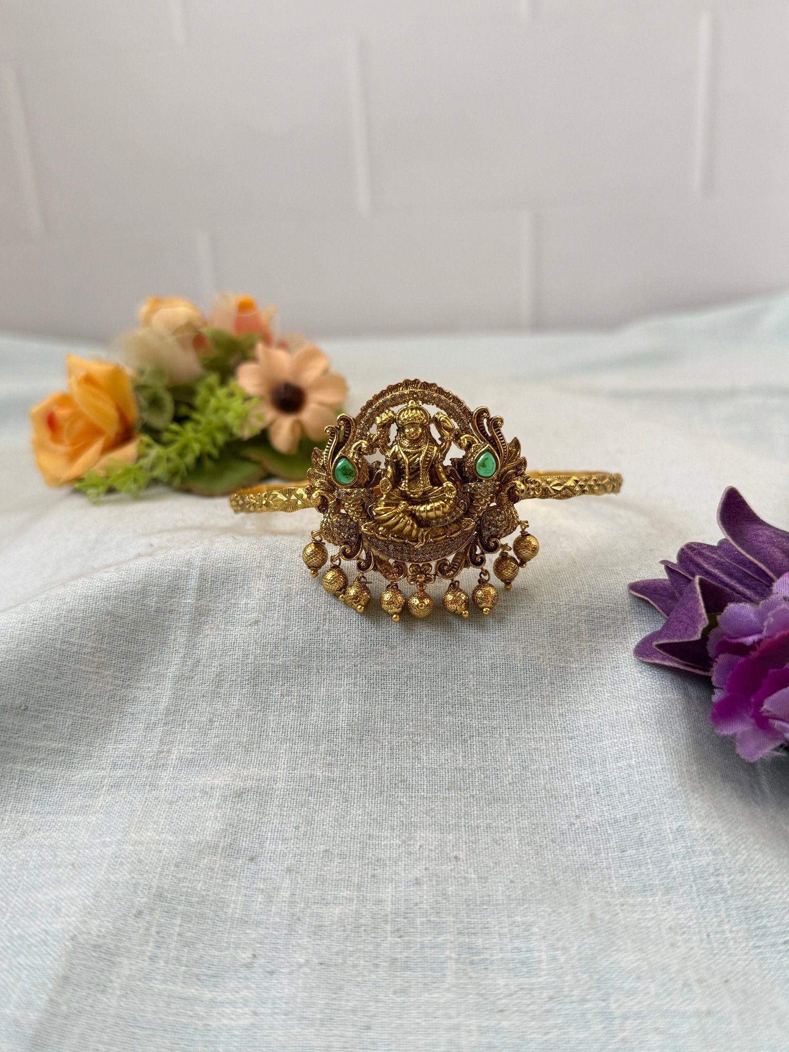 Royal Antique Vanki Bajubandh Cuff Style 4167 - Mahilas