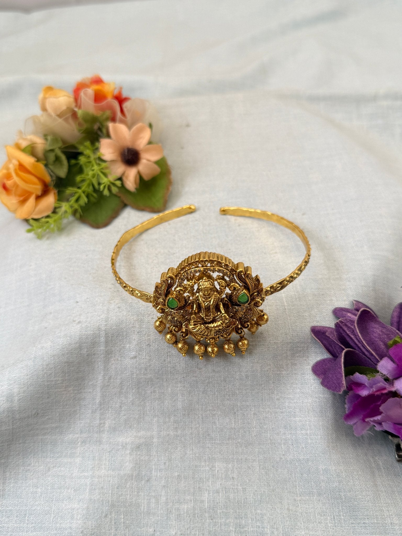 Royal Antique Vanki Bajubandh Cuff Style 4167 - Mahilas