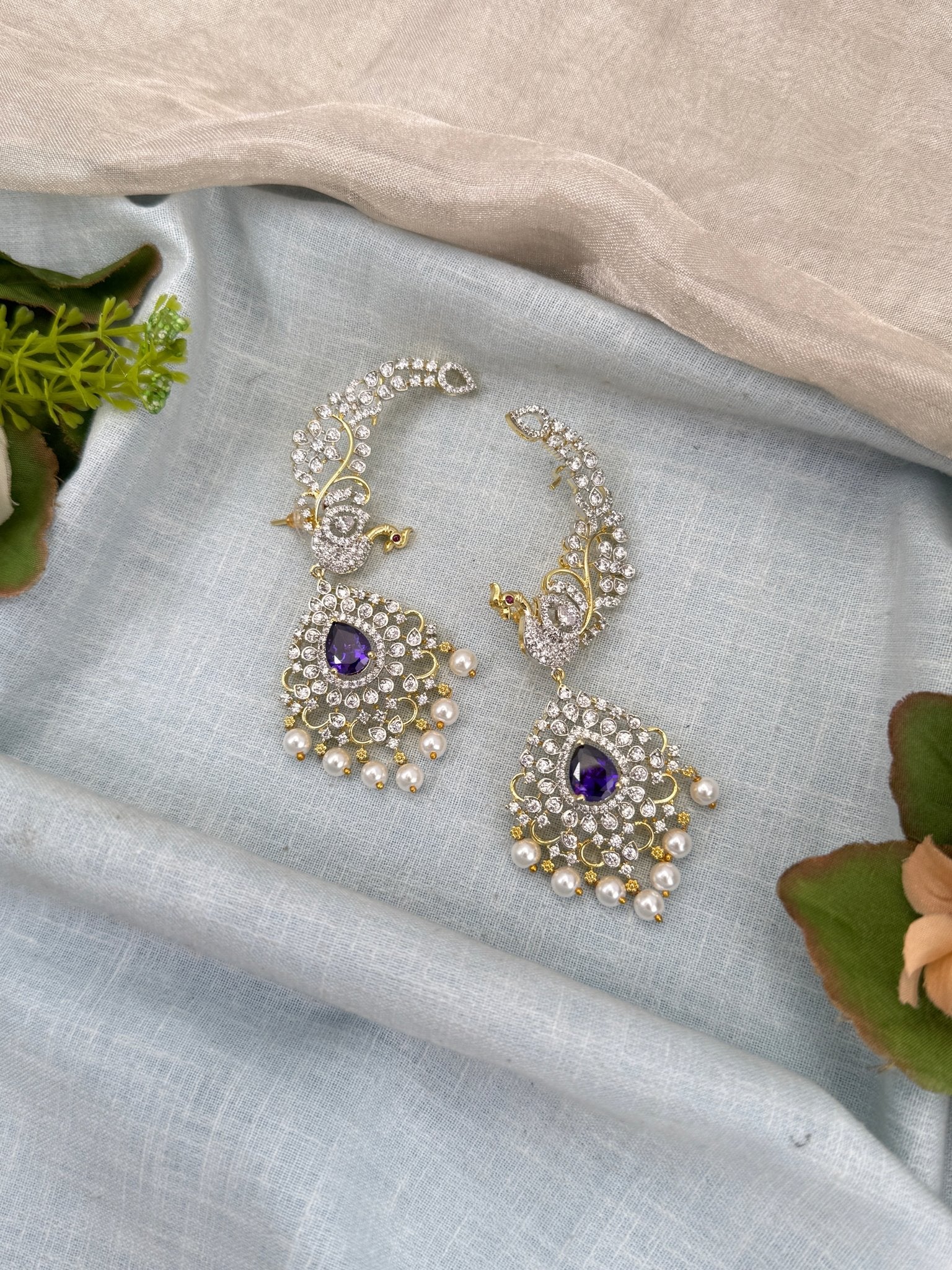 Royal Antique White Stone Earcuff Earrings 0937 - Mahilas