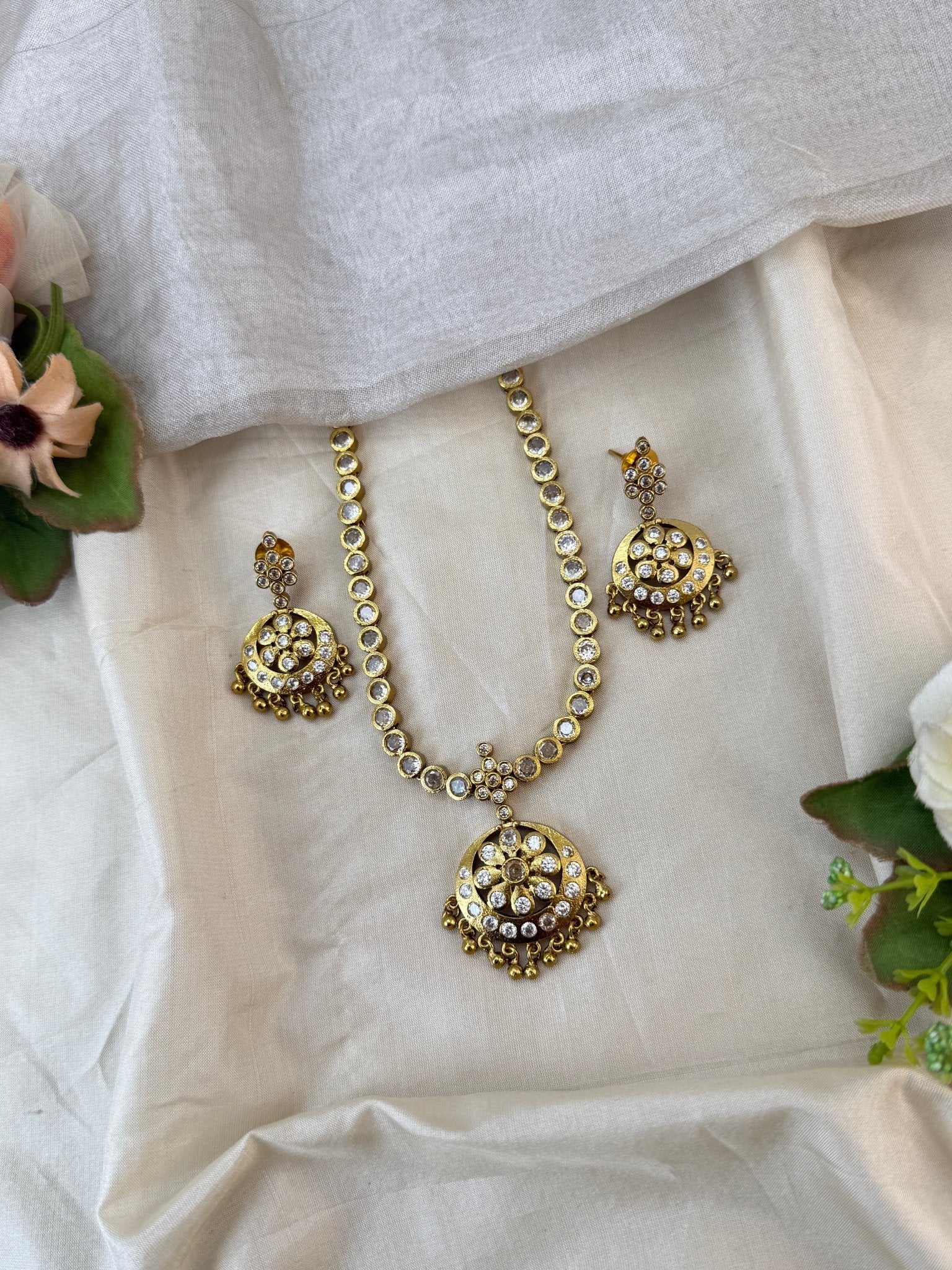 Royal Gold Like Antique Short Necklace Set 0978 - Mahilas
