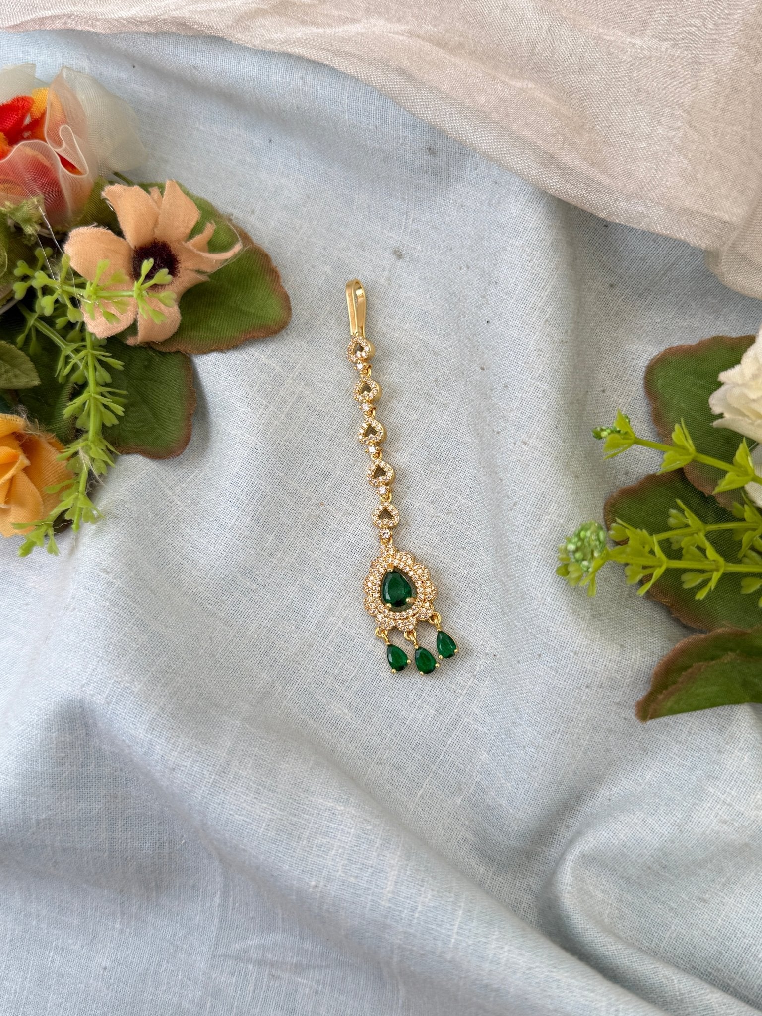 Royal Gold Stone Maang Tikka 651 - Mahilas