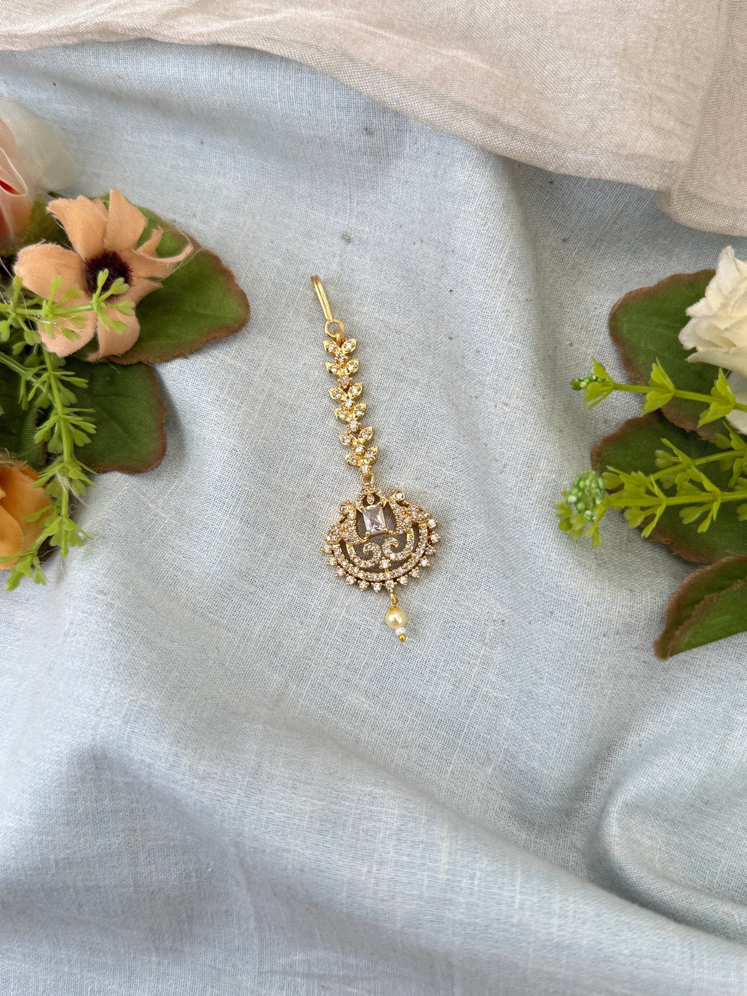 Royal Gold Stone Maang Tikka 653 - Mahilas