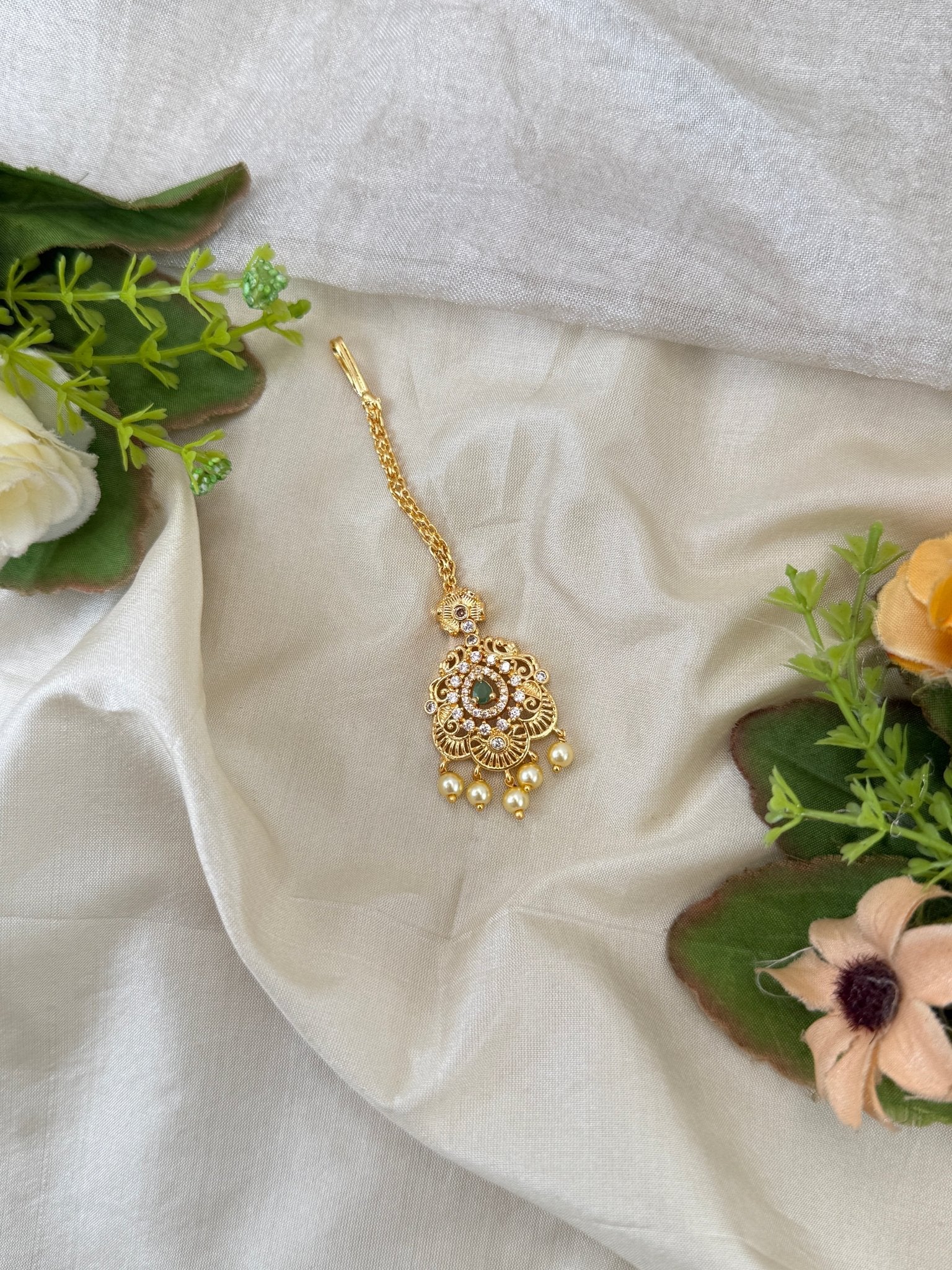 Royal Gold Stone Maang Tikka 664 - Mahilas