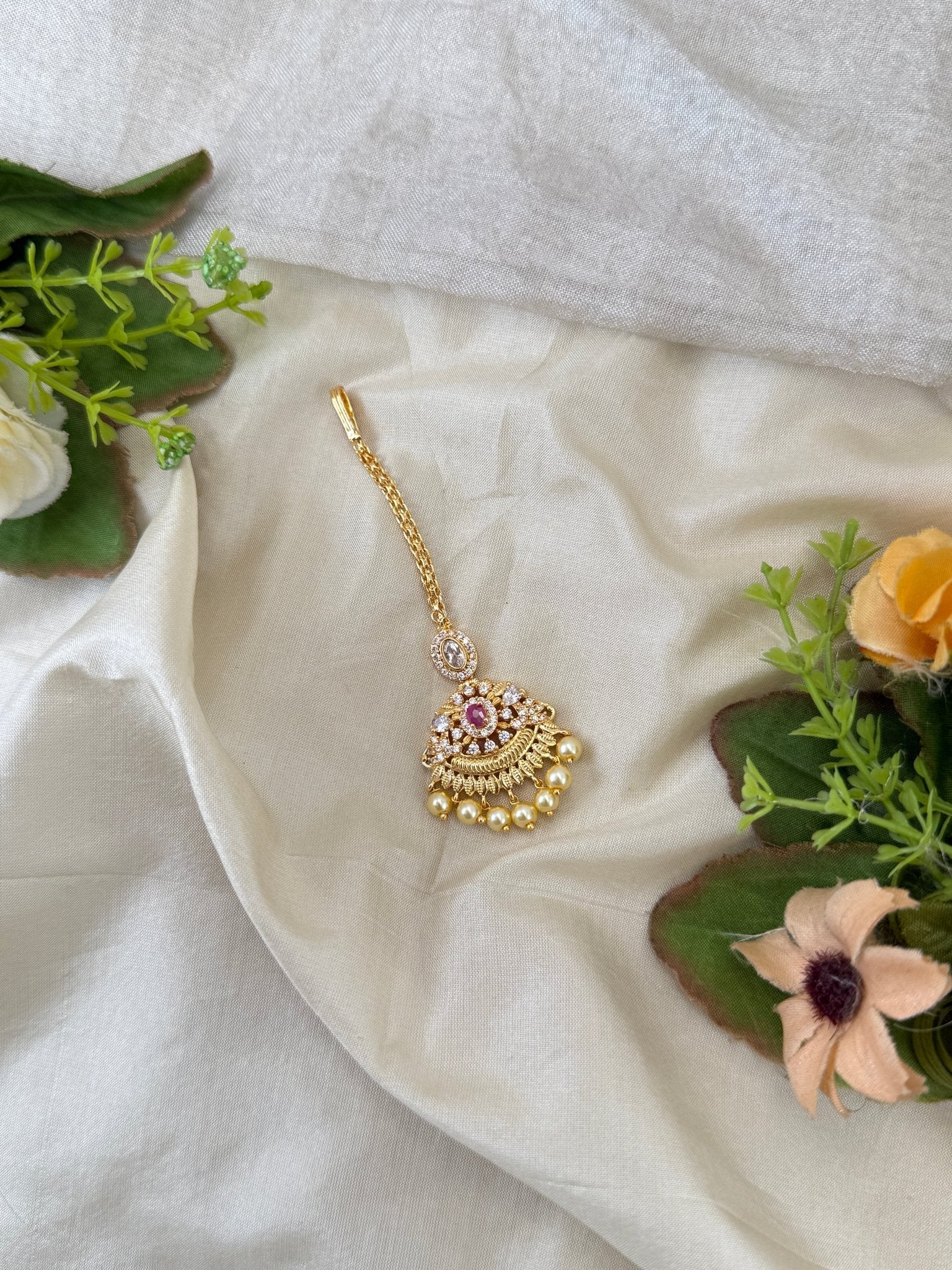 Royal Gold Stone Maang Tikka 676 - Mahilas