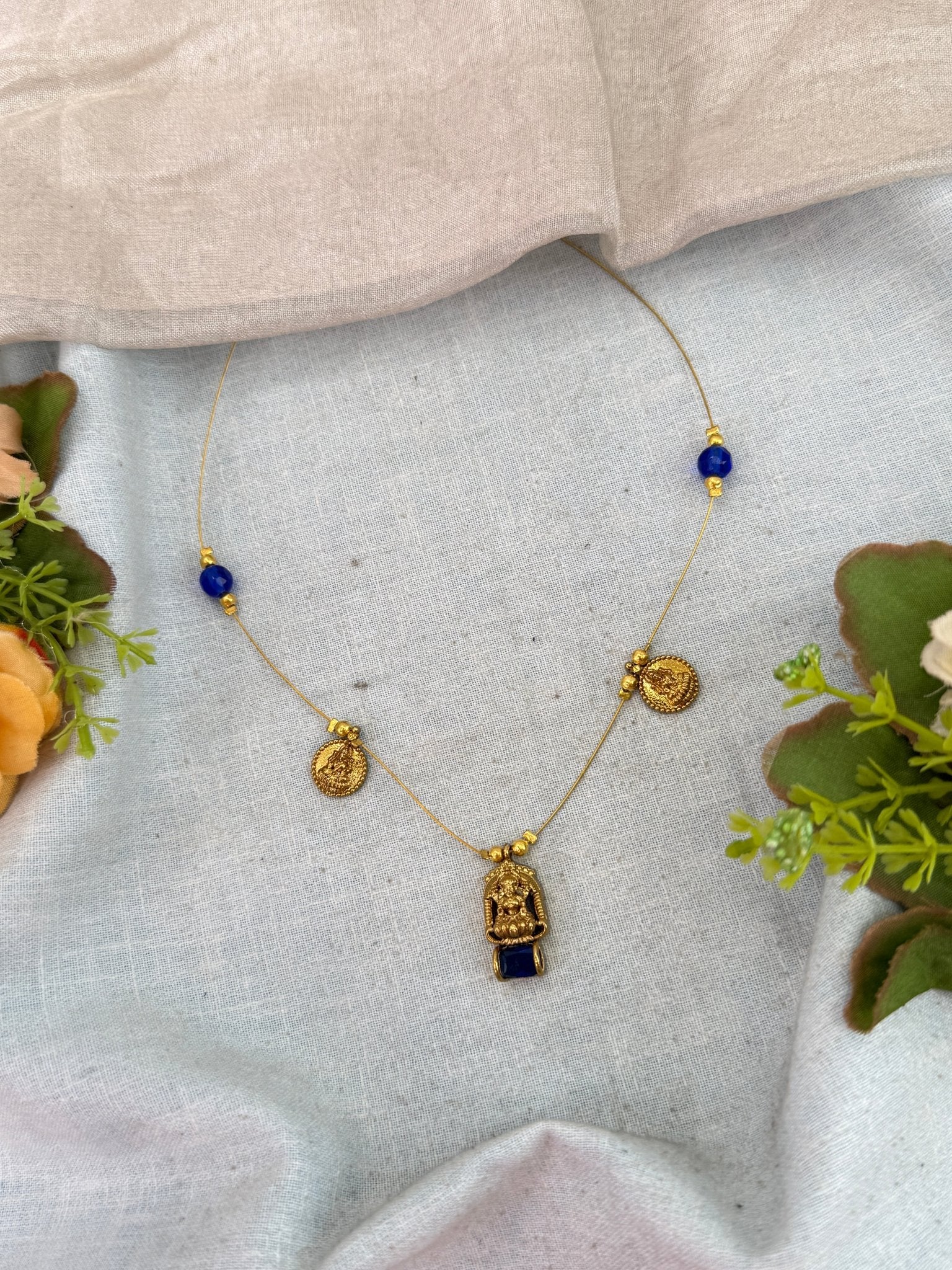 Royal Invisible Chain Antique Necklace 1010 - Mahilas