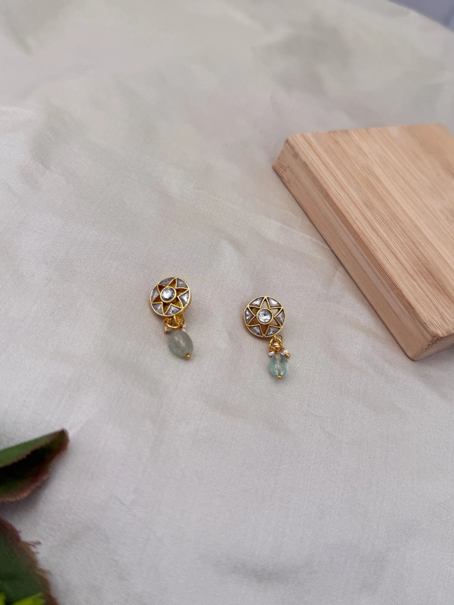 Royal Jadau Kundan Bugadi Earcuff 1305 - Mahilas