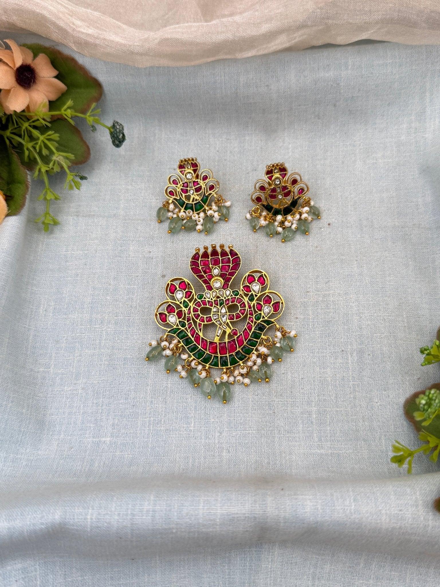 Royal Jadau Kundan Pendant with Earrings 214 - Mahilas