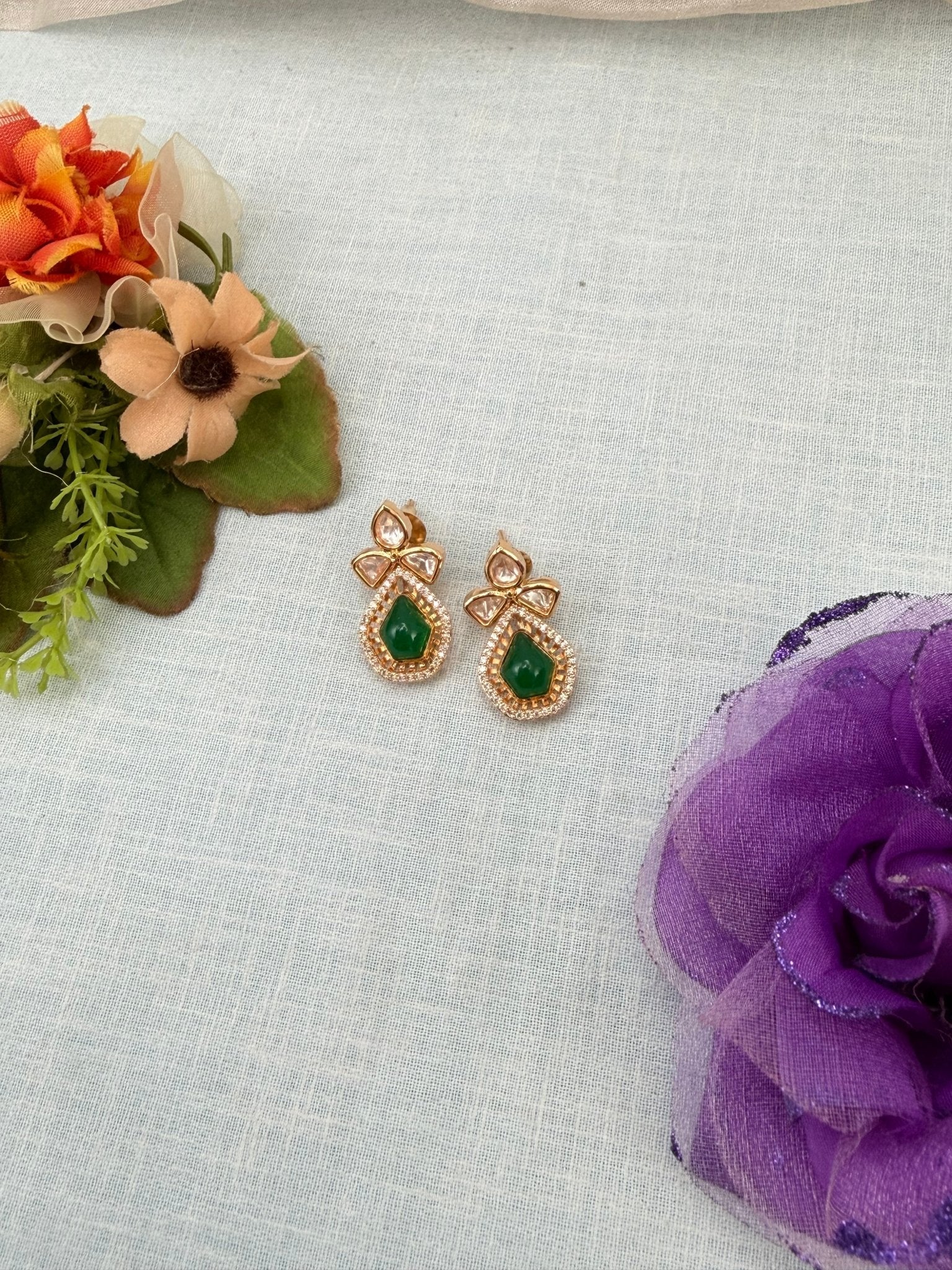 Royal Kundan Stud Earrings 0248 - Mahilas