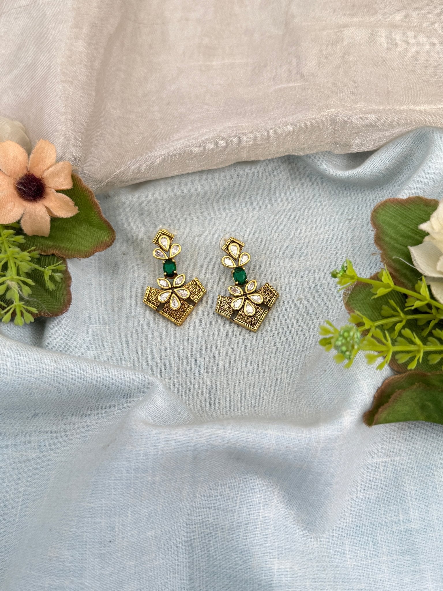 Royal Kundan Stud Earrings 0272 - Mahilas