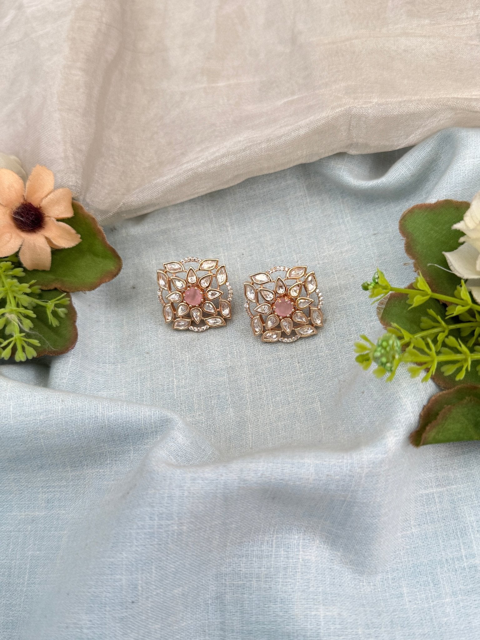 Royal Kundan Stud Earrings 0274 - Mahilas