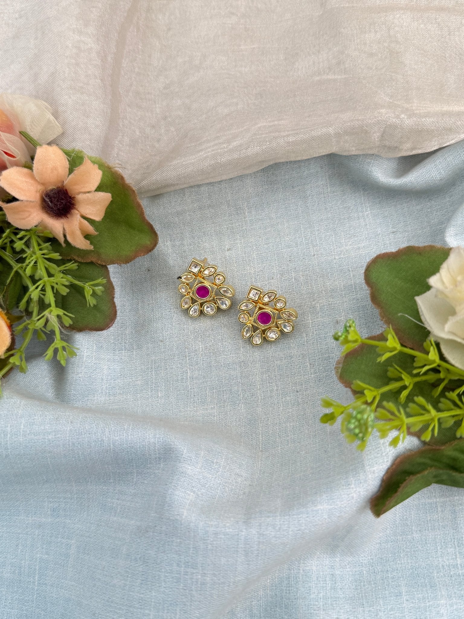Royal Kundan Stud Earrings 0285 - Mahilas