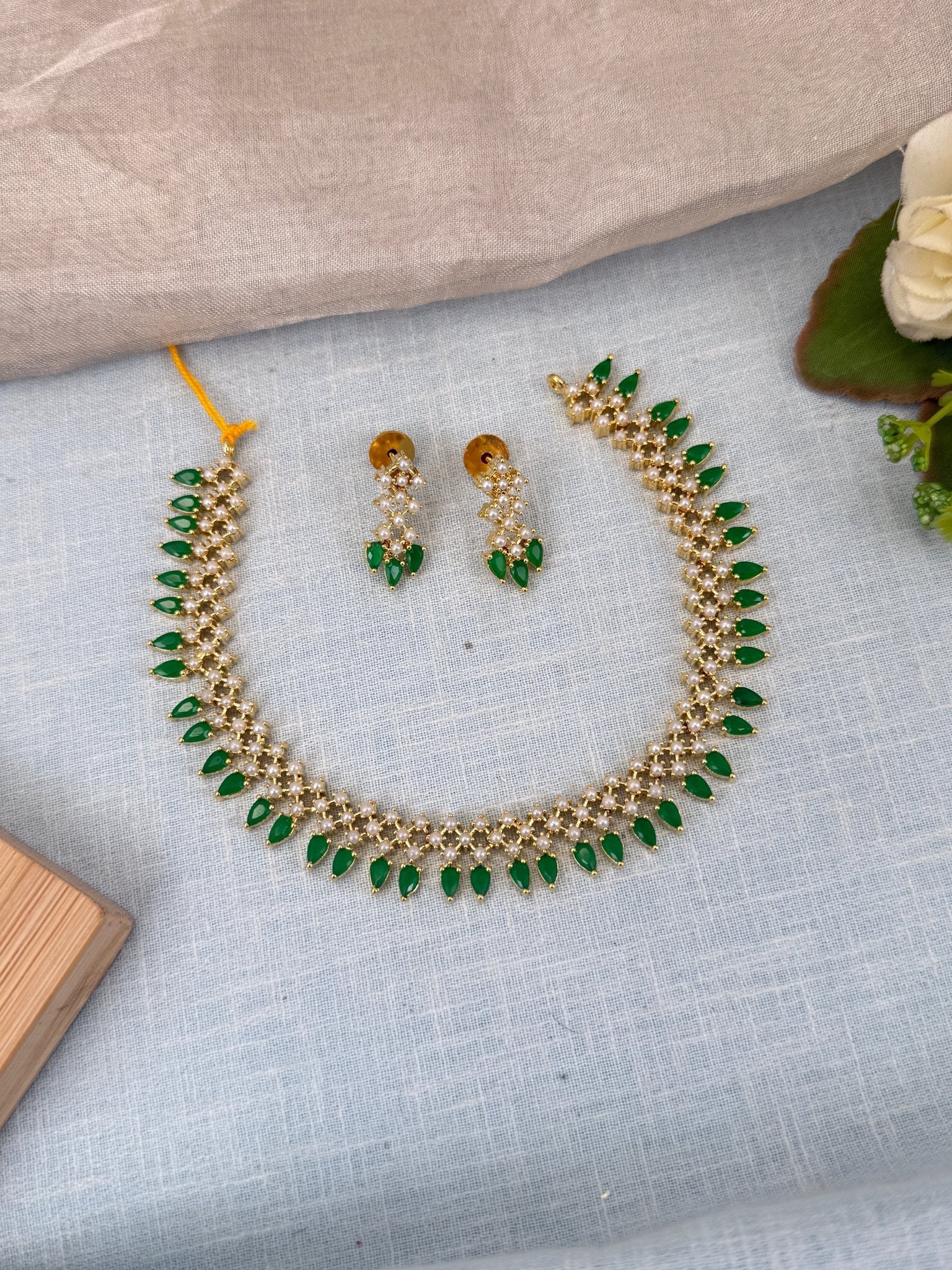 Royal Pearl Stone Short Necklace Set 557 - Mahilas