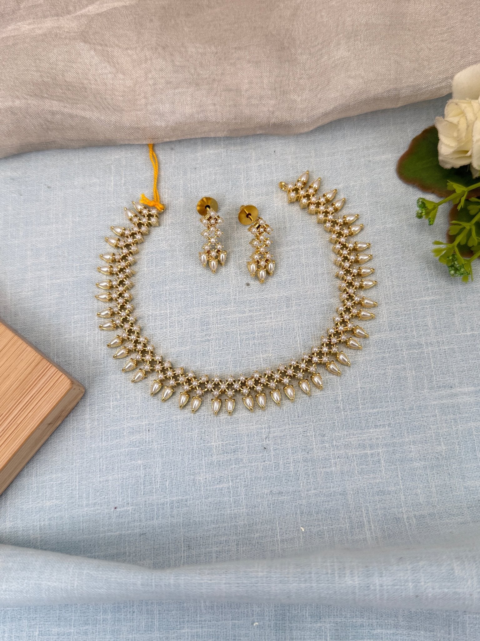 Royal Pearl Stone Short Necklace Set 561 - Mahilas