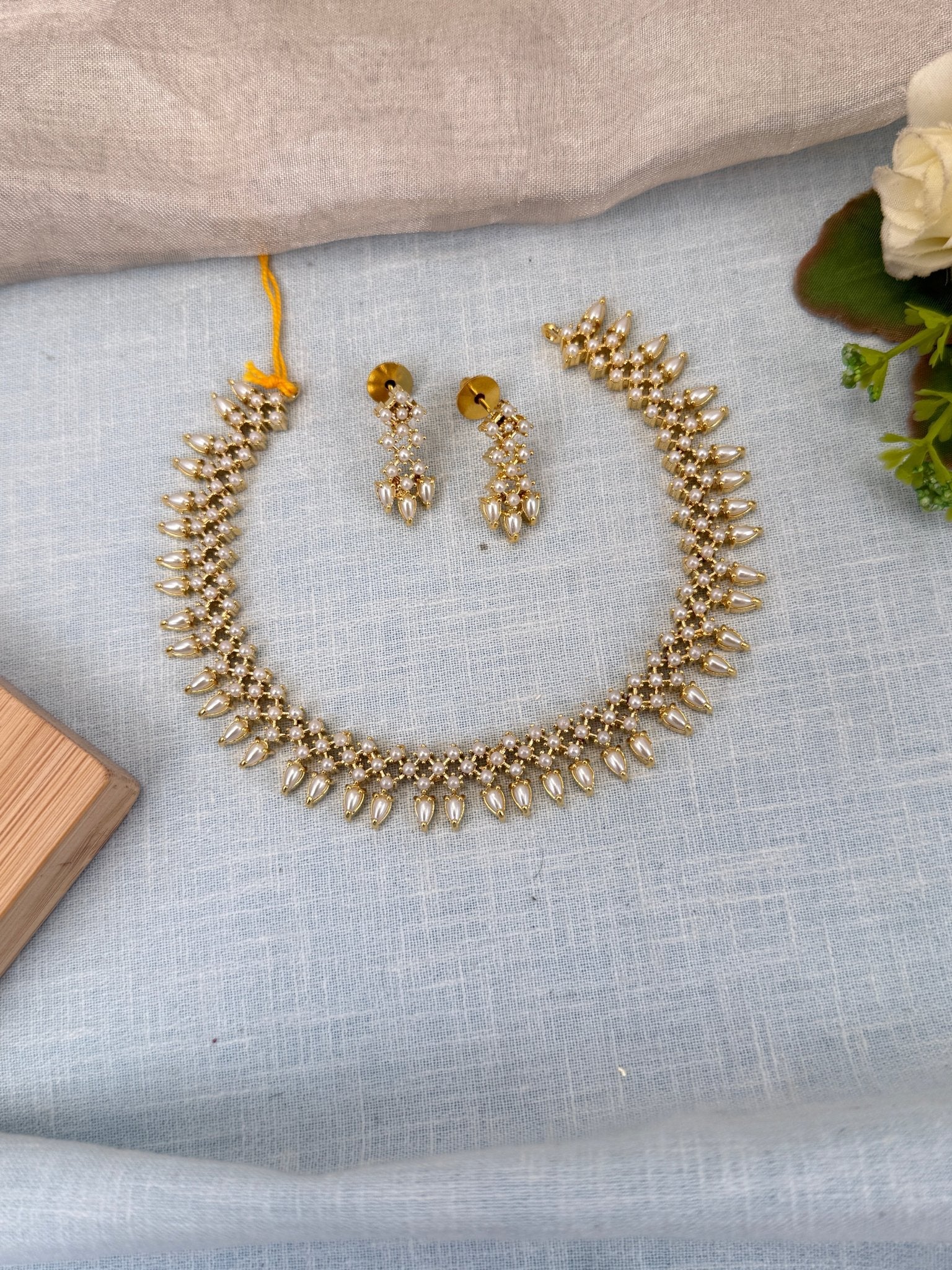 Royal Pearl Stone Short Necklace Set 561 - Mahilas