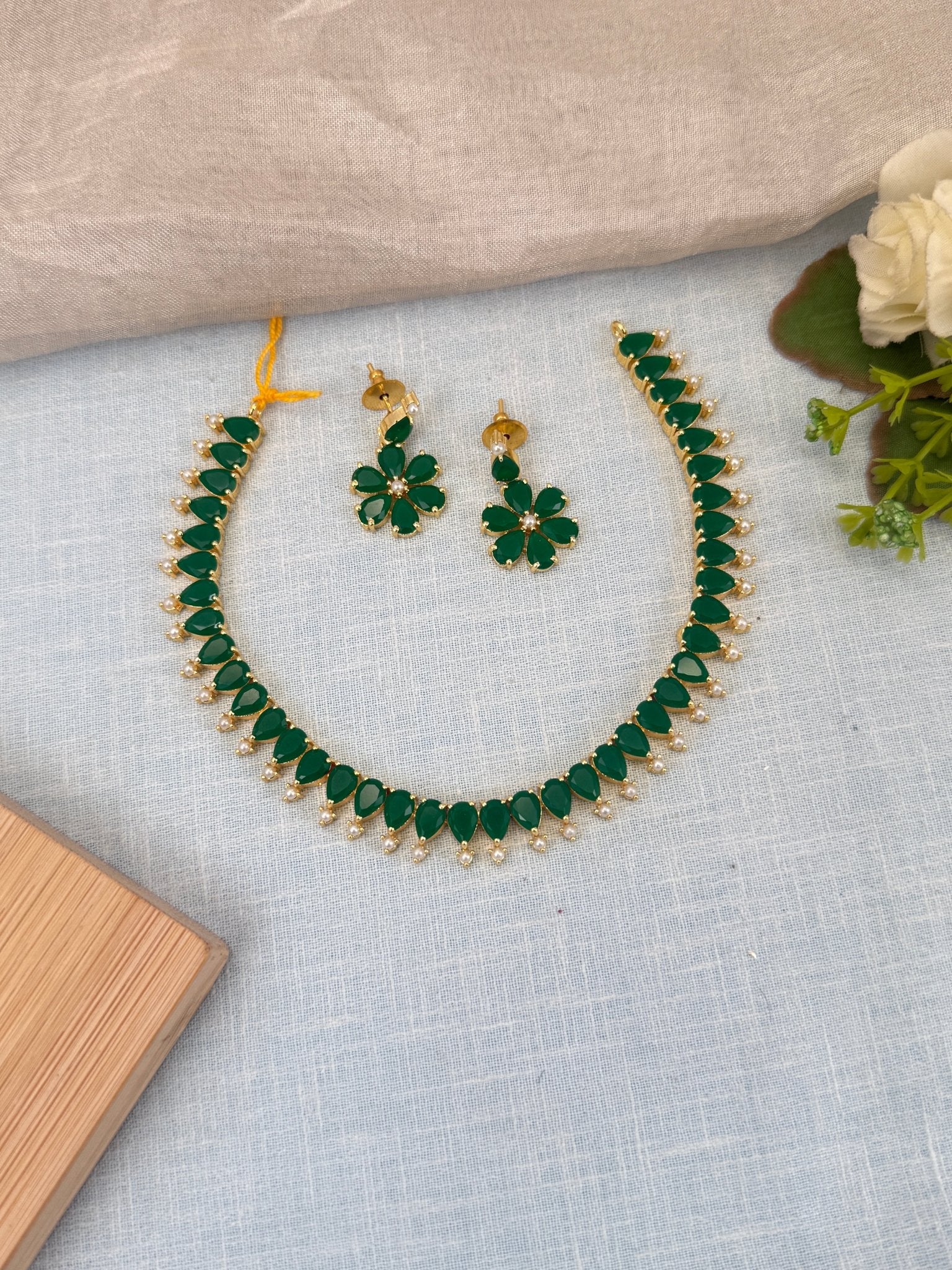 Royal Pearl Stone Short Necklace Set 586 - Mahilas
