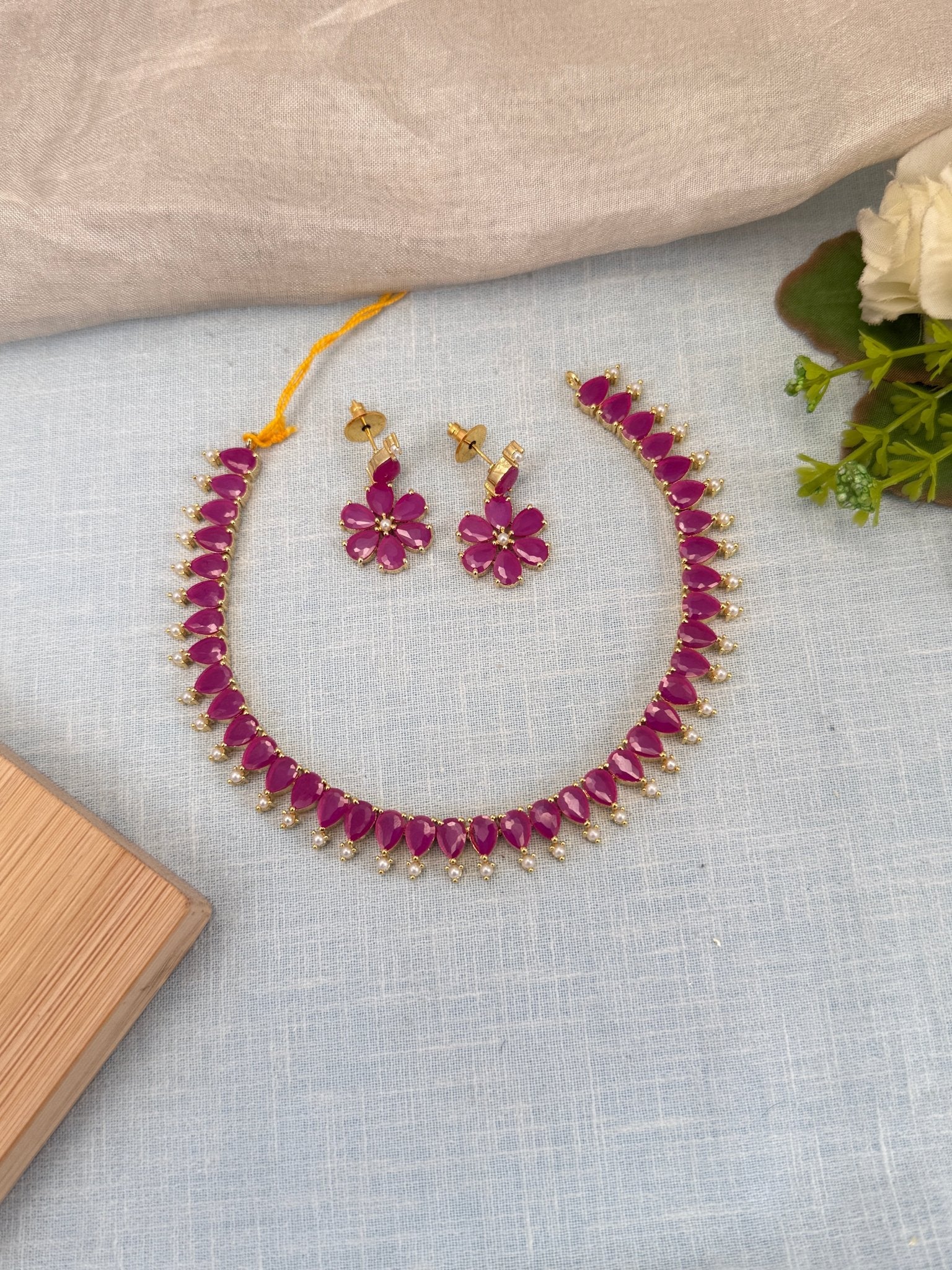 Royal Pearl Stone Short Necklace Set 588 - Mahilas