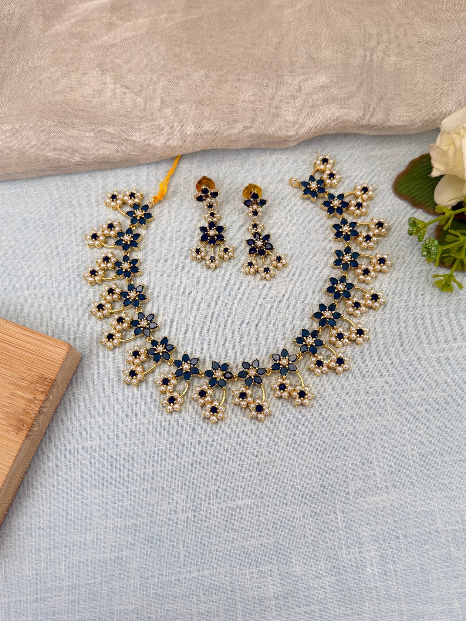 Royal Pearl Stone Short Necklace Set 590 - Mahilas