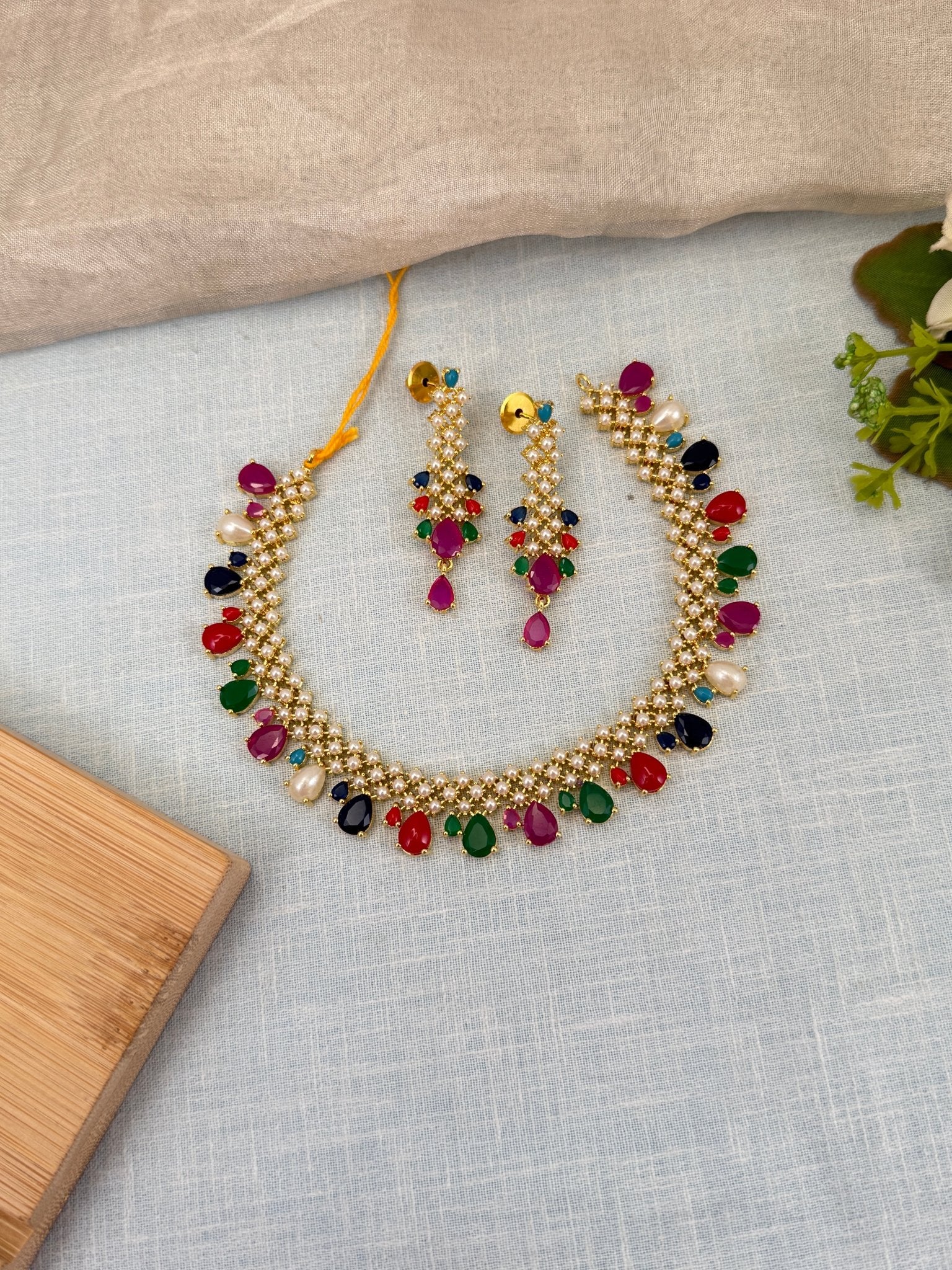 Royal Pearl Stone Short Necklace Set 600 - Mahilas