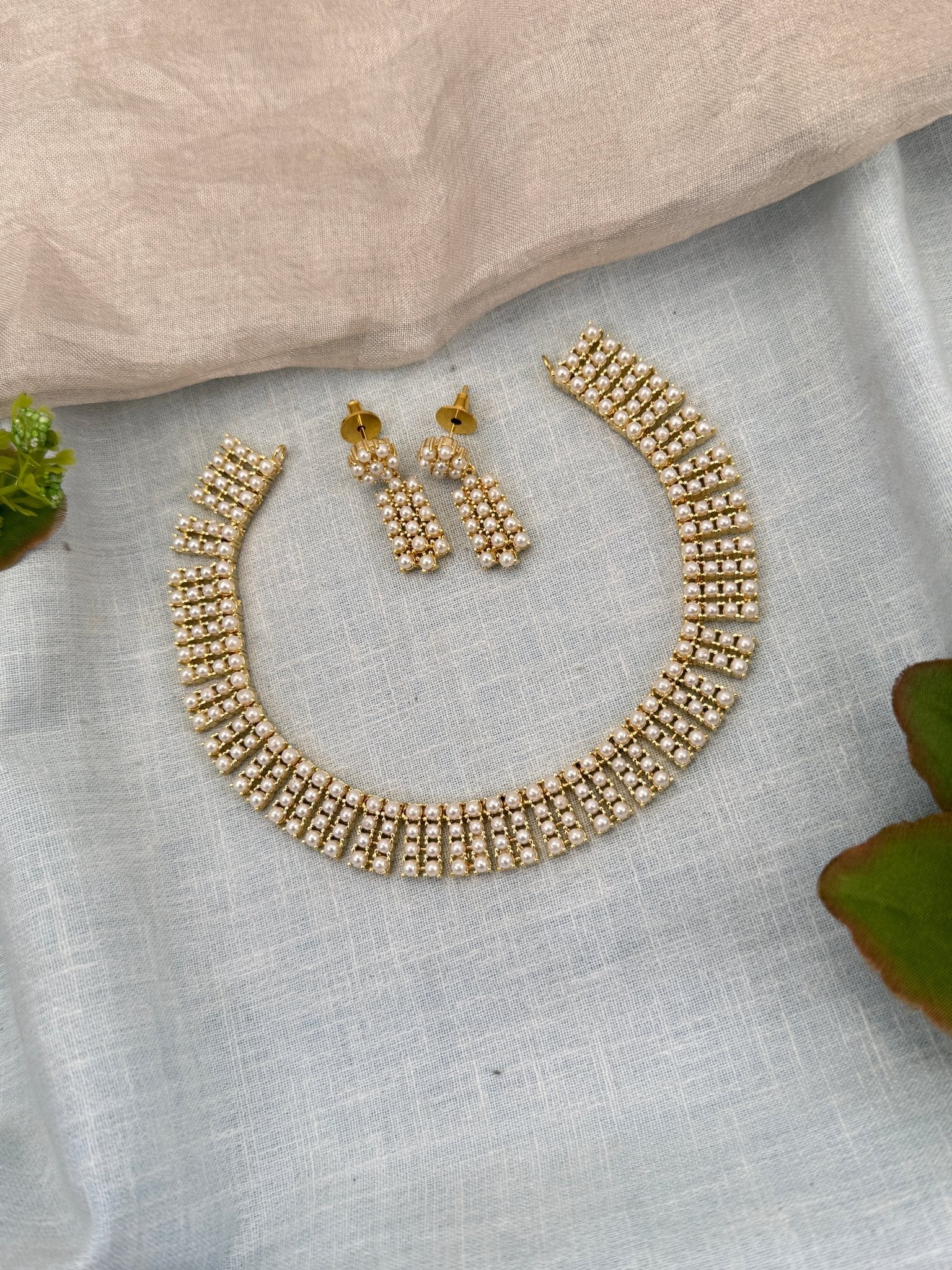 Royal Pearl Stone Short Necklace Set 648 - Mahilas