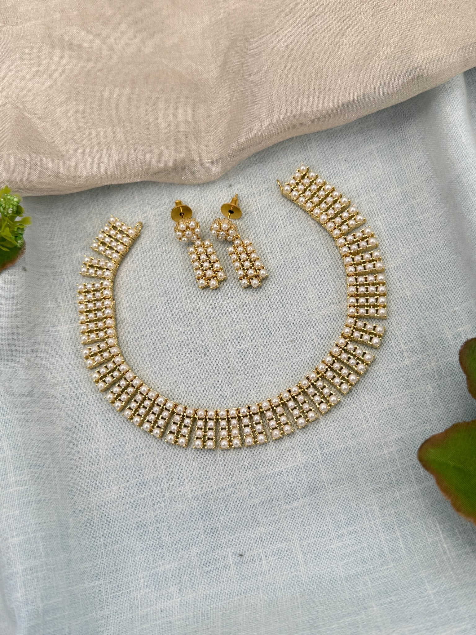 Royal Pearl Stone Short Necklace Set 648 - Mahilas