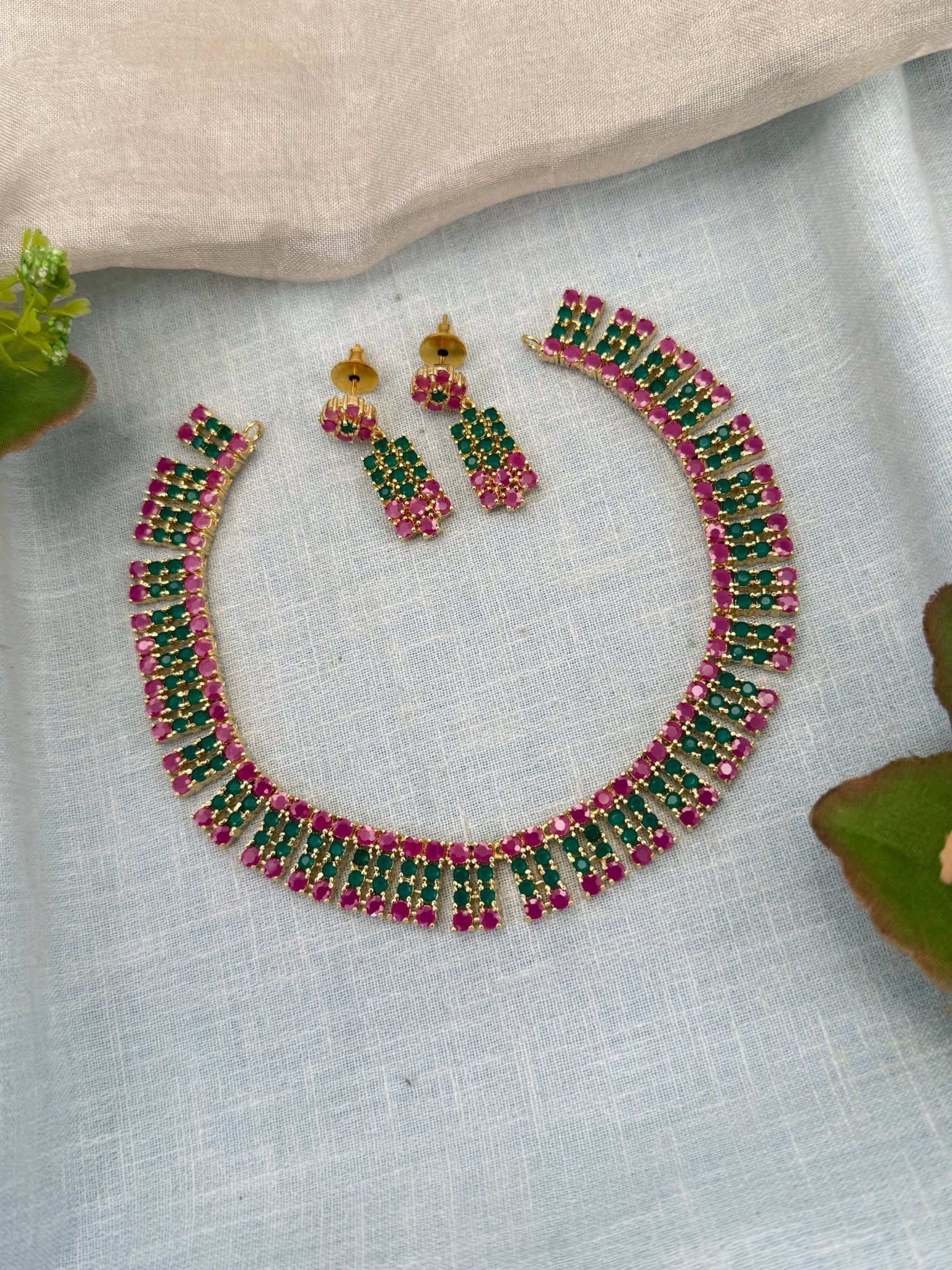 Royal Pearl Stone Short Necklace Set 652 - Mahilas