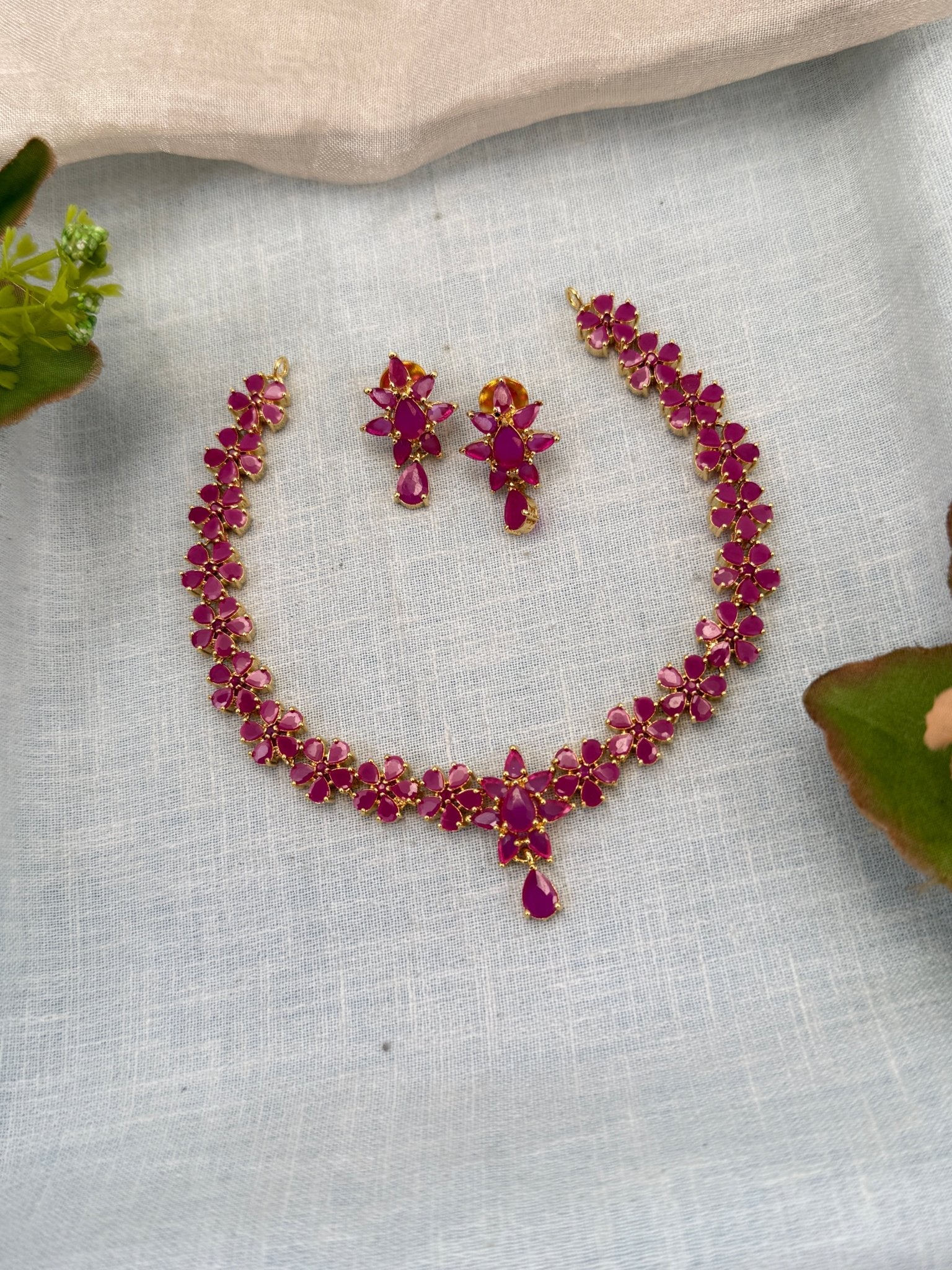 Royal Pearl Stone Short Necklace Set 662 - Mahilas