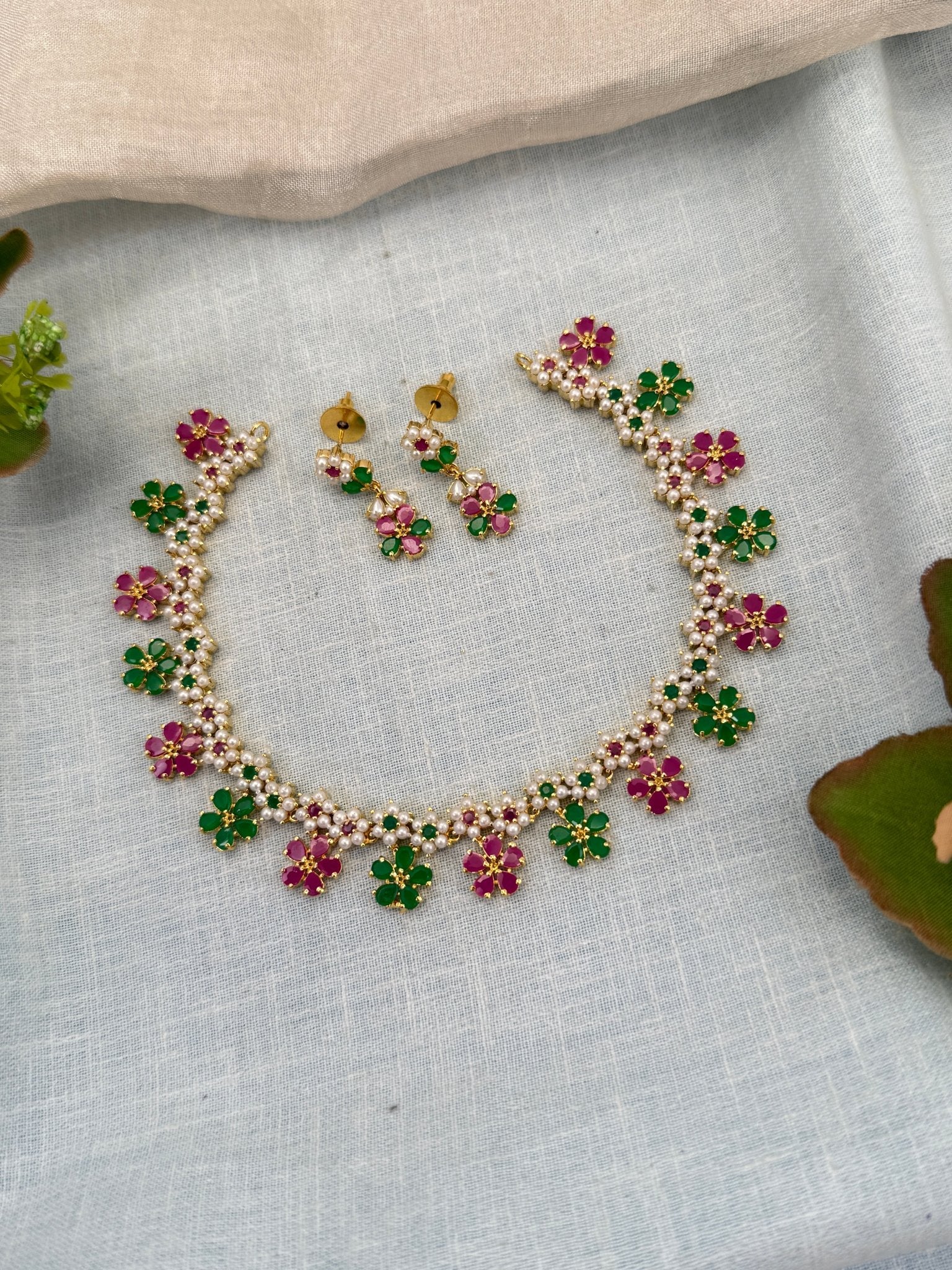 Royal Pearl Stone Short Necklace Set 667 - Mahilas