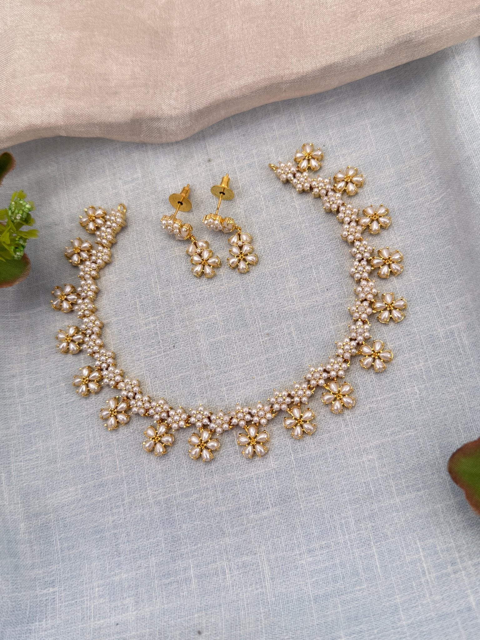 Royal Pearl Stone Short Necklace Set 668 - Mahilas