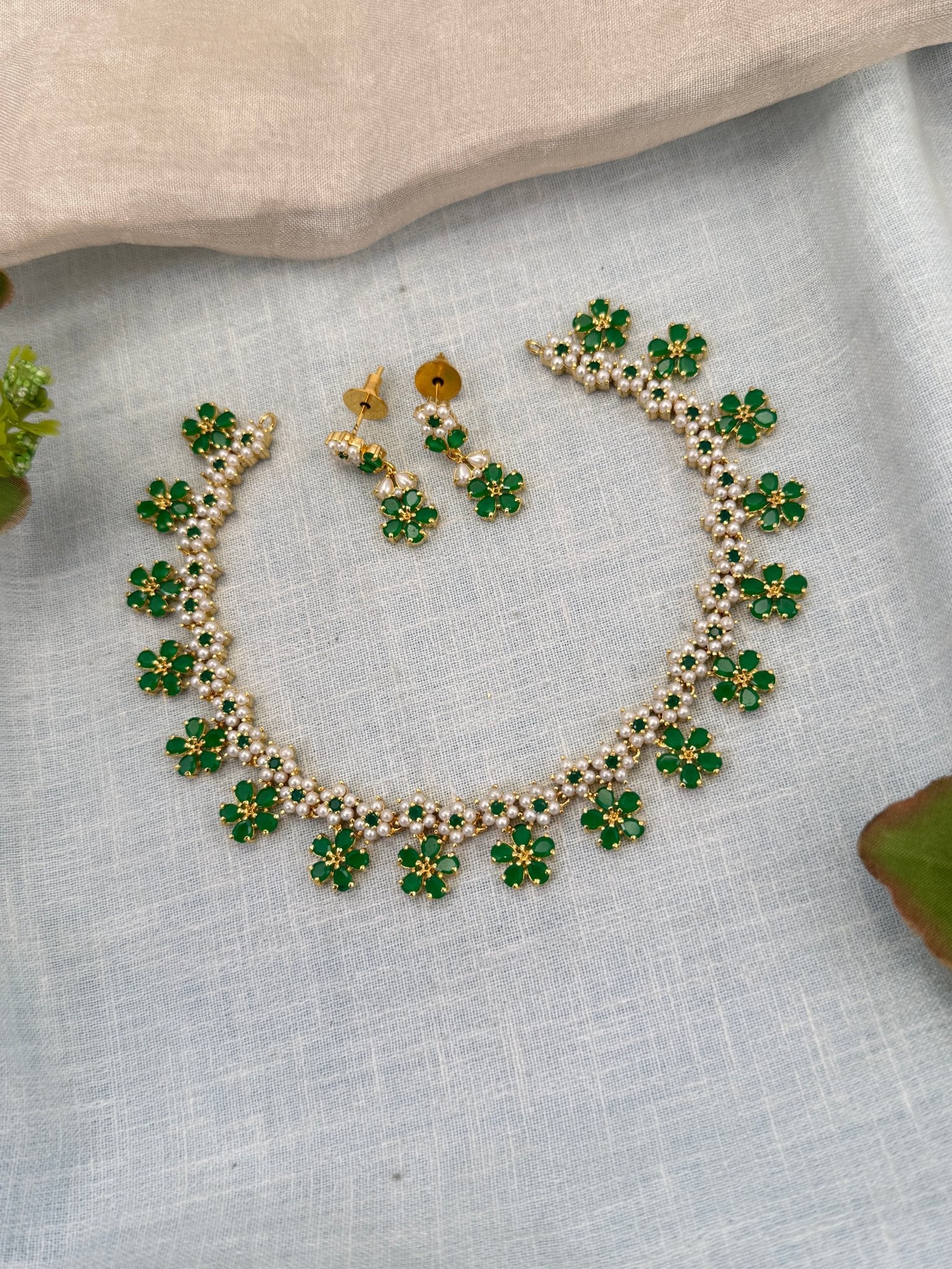 Royal Pearl Stone Short Necklace Set 669 - Mahilas