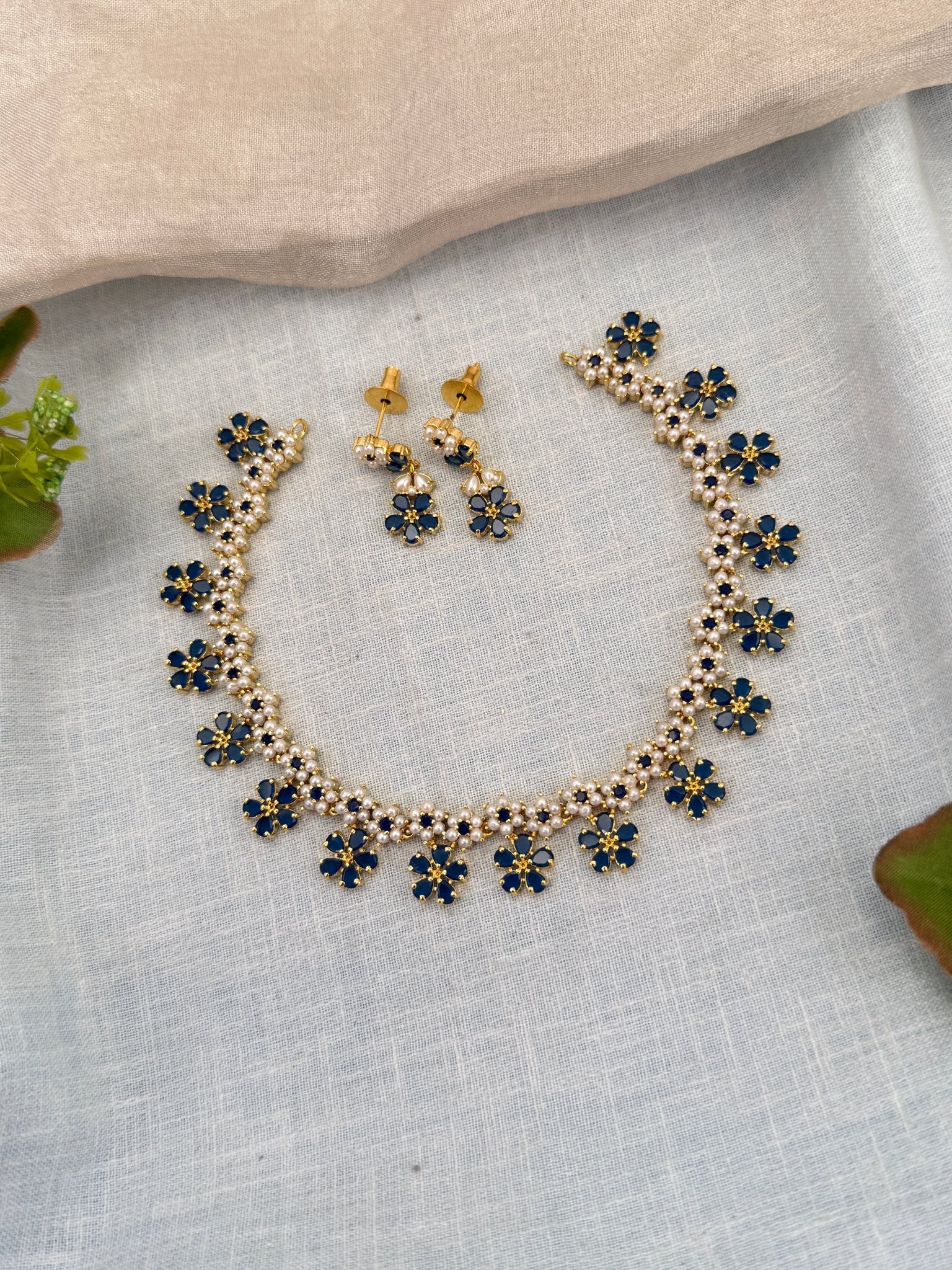 Royal Pearl Stone Short Necklace Set 670 - Mahilas