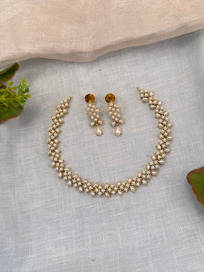 Royal Pearl Stone Short Necklace Set 677 - Mahilas