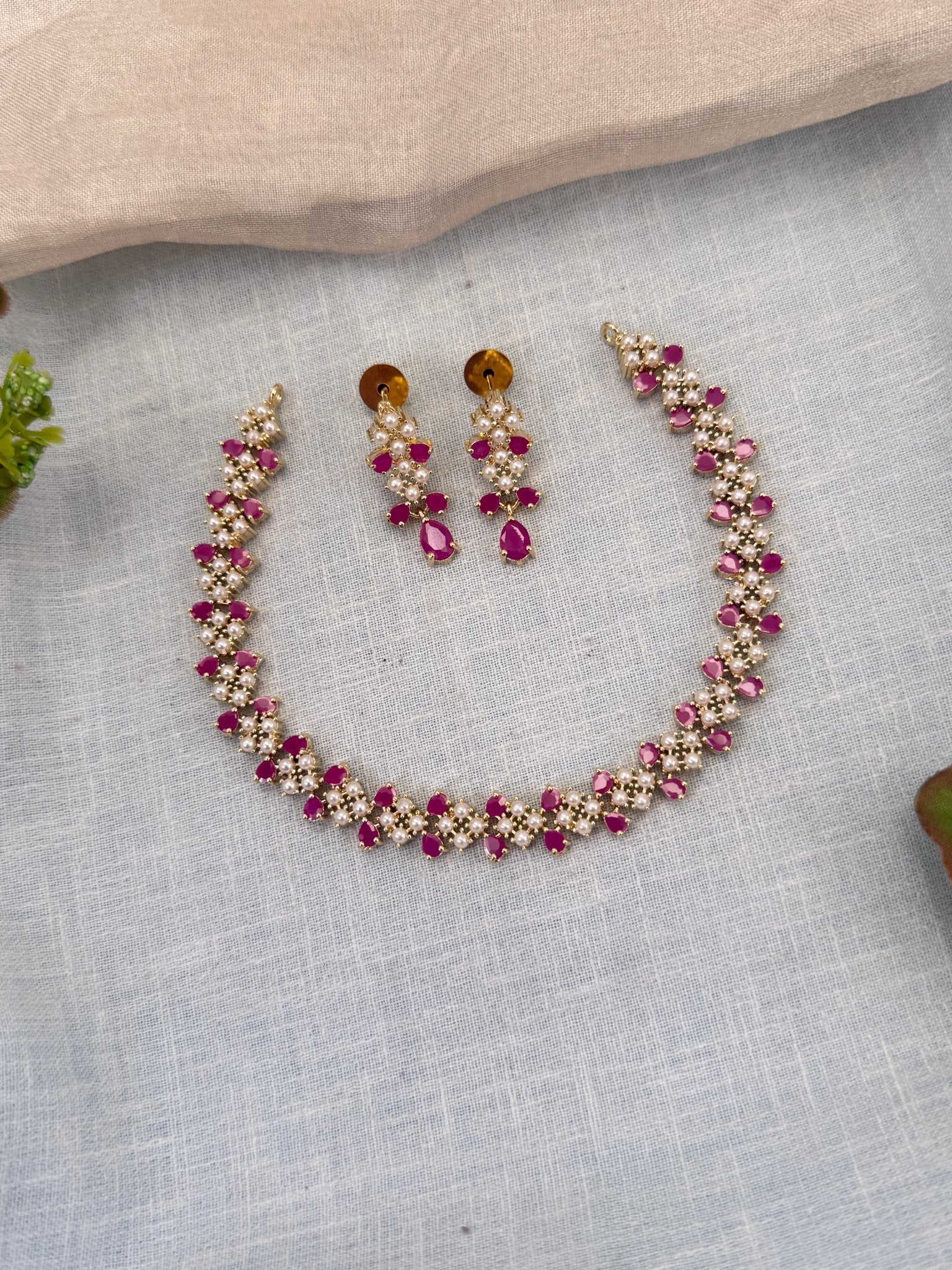 Royal Pearl Stone Short Necklace Set 685 - Mahilas
