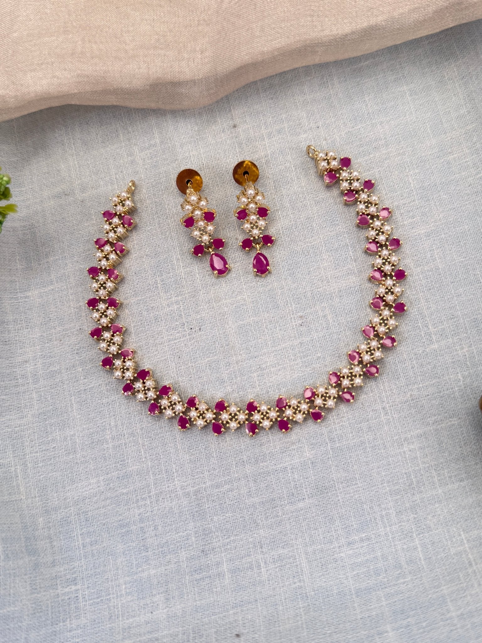 Royal Pearl Stone Short Necklace Set 685 - Mahilas